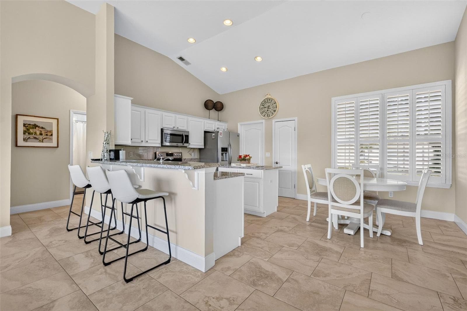 Single Family Residence at 6022 FALCONBRIDGE PL, MOUNT DORA, photo 16 of 34