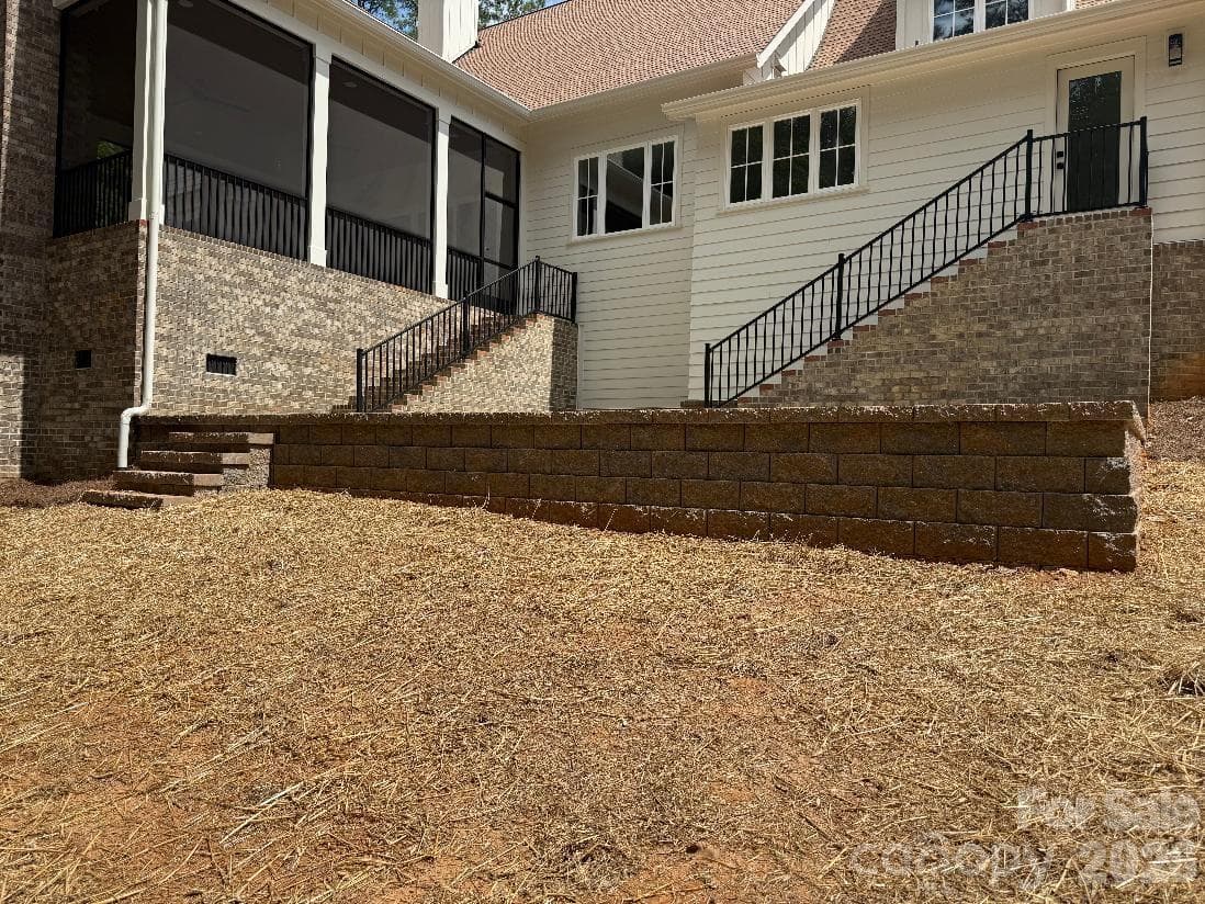 Backyard Patio - 8016 Gulf Creek Road, Lancaster