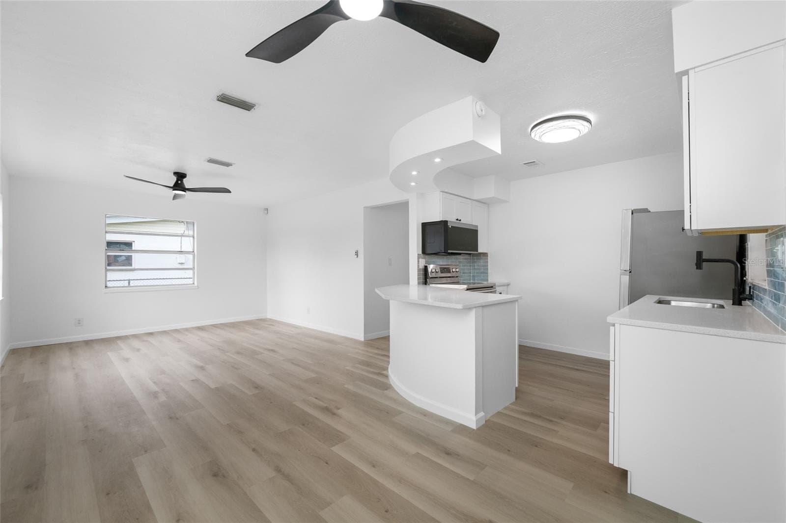 Single Family Residence at 8176 65TH ST N, PINELLAS PARK, photo 4 of 27