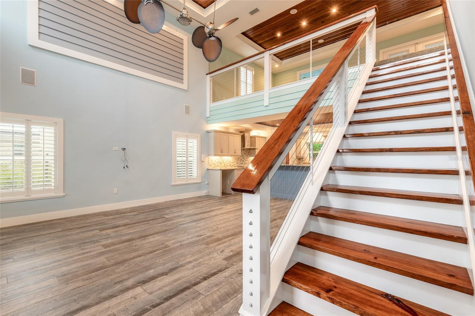 Staircase - 130 HERNANDEZ AVE, ORMOND BEACH