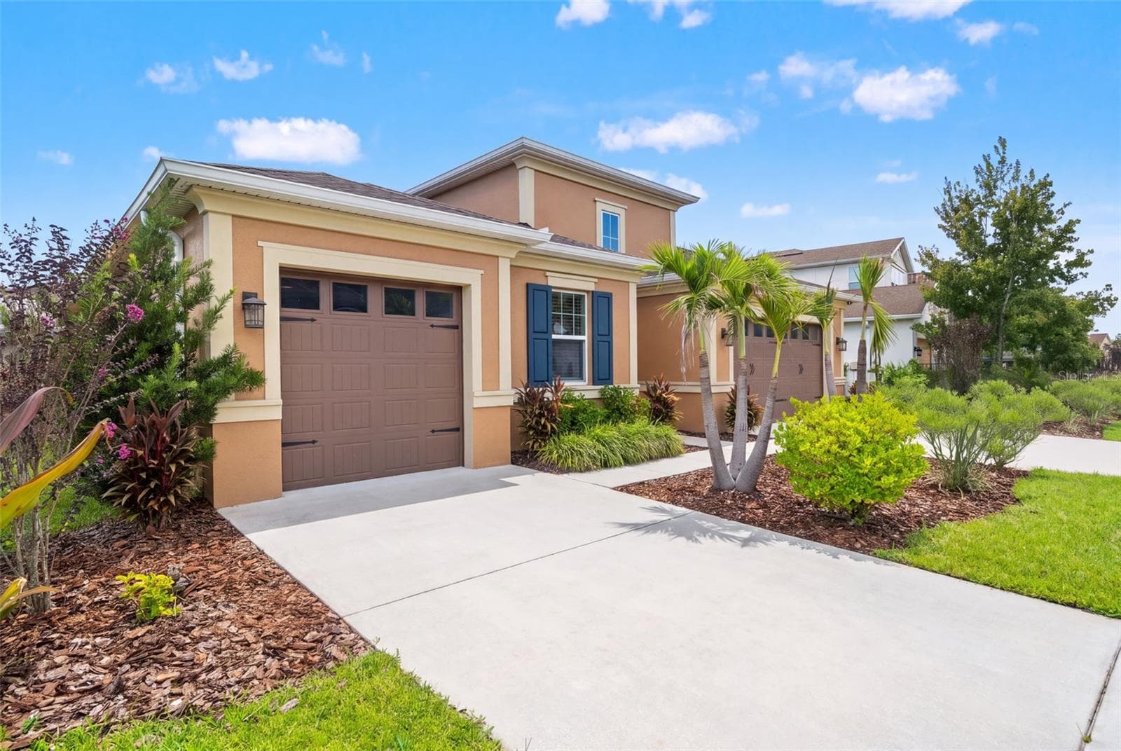Single Family Residence at 1723 WHITEWILLOW DR, WESLEY CHAPEL, photo 2 of 85