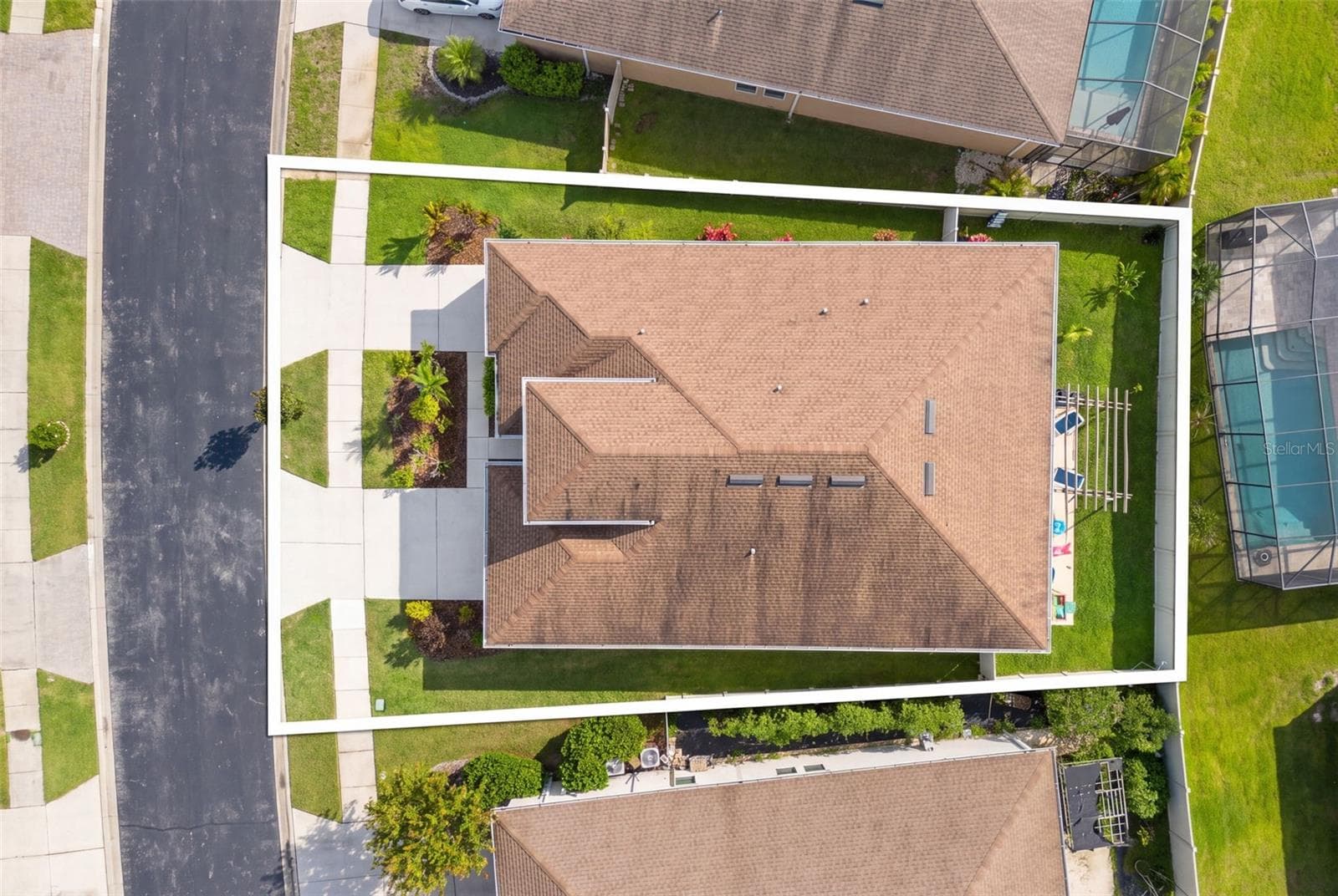 Single Family Residence at 1723 WHITEWILLOW DR, WESLEY CHAPEL, photo 3 of 85