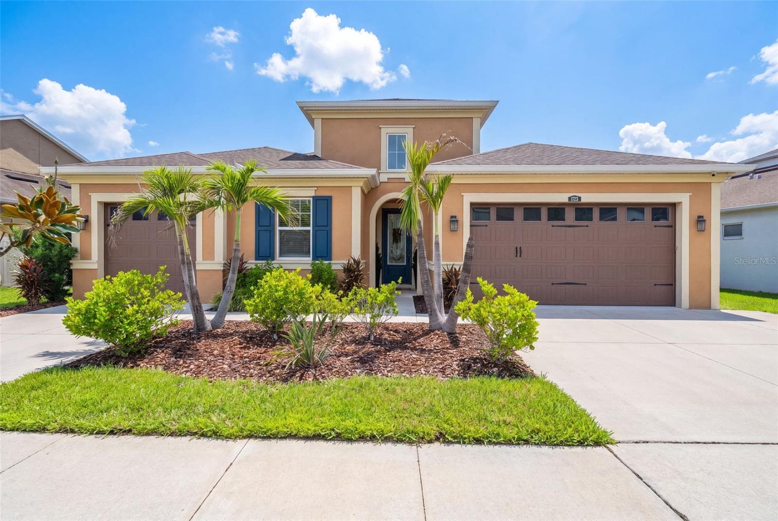 Single Family Residence at 1723 WHITEWILLOW DR, WESLEY CHAPEL, photo 5 of 85