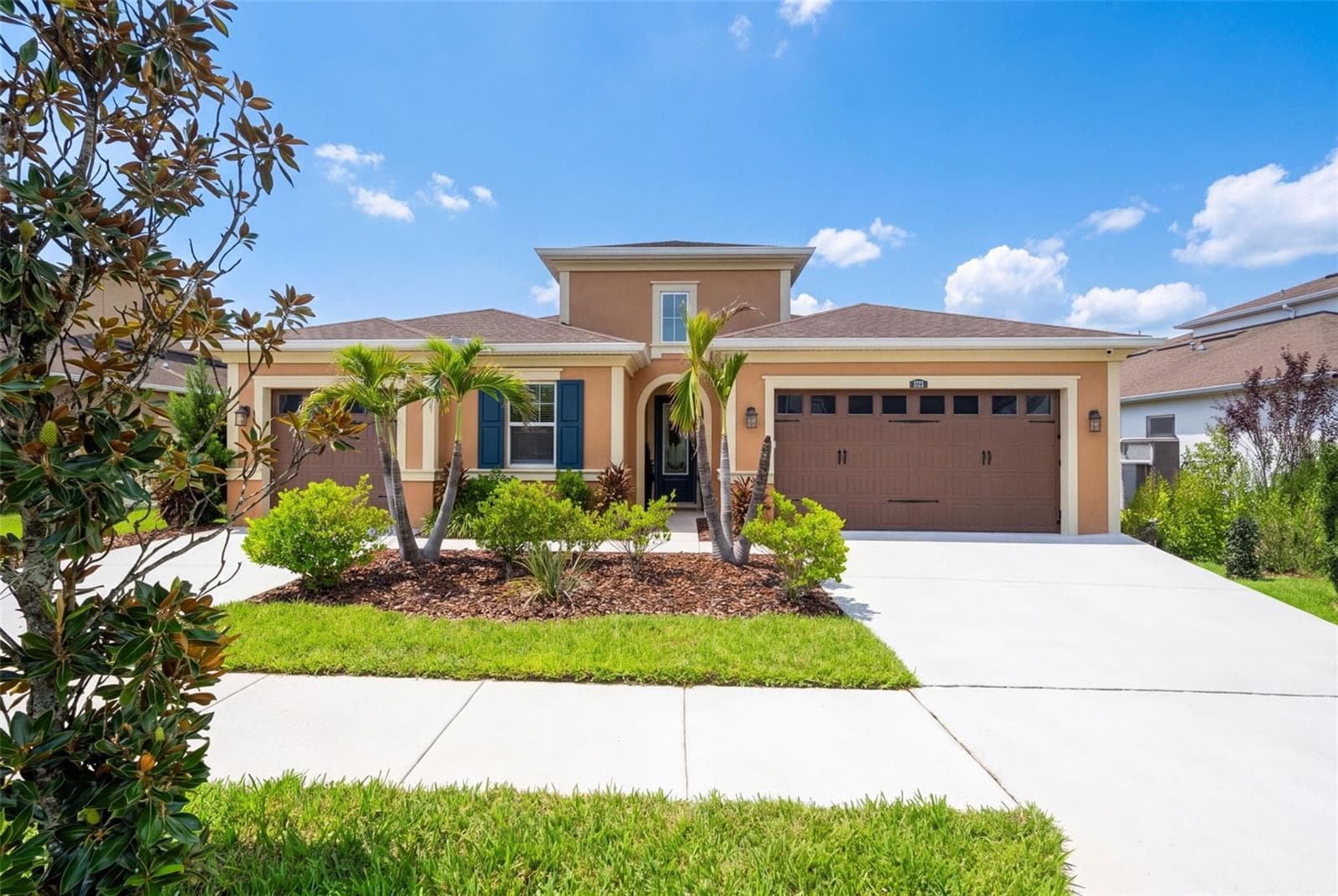 Single Family Residence at 1723 WHITEWILLOW DR, WESLEY CHAPEL, photo 6 of 85