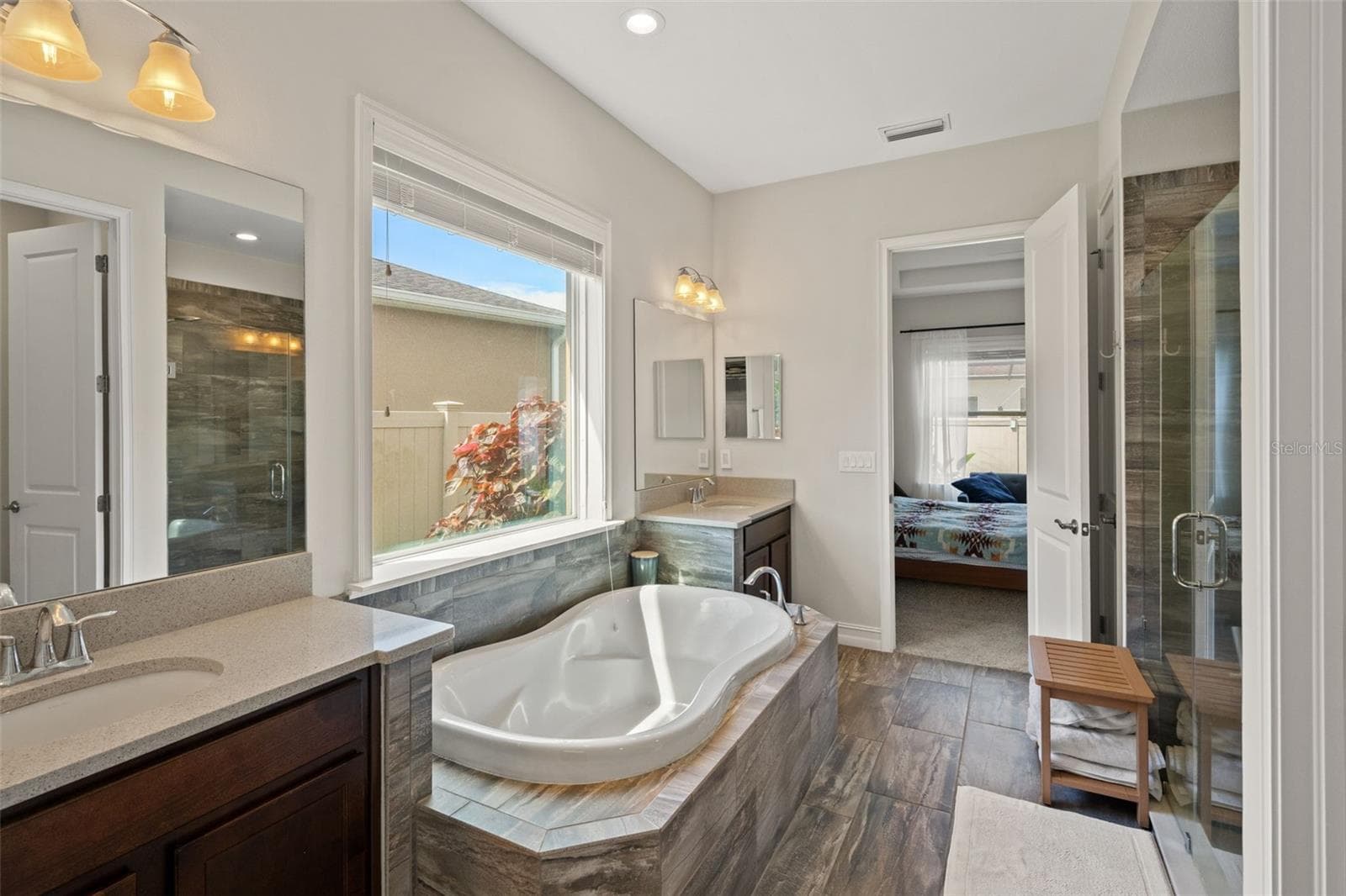 Single Family Residence at 1723 WHITEWILLOW DR, WESLEY CHAPEL, photo 15 of 85