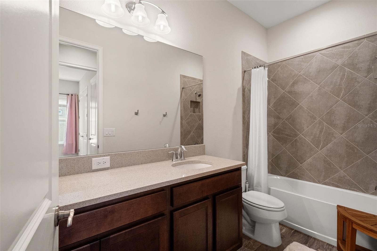Single Family Residence at 1723 WHITEWILLOW DR, WESLEY CHAPEL, photo 28 of 85