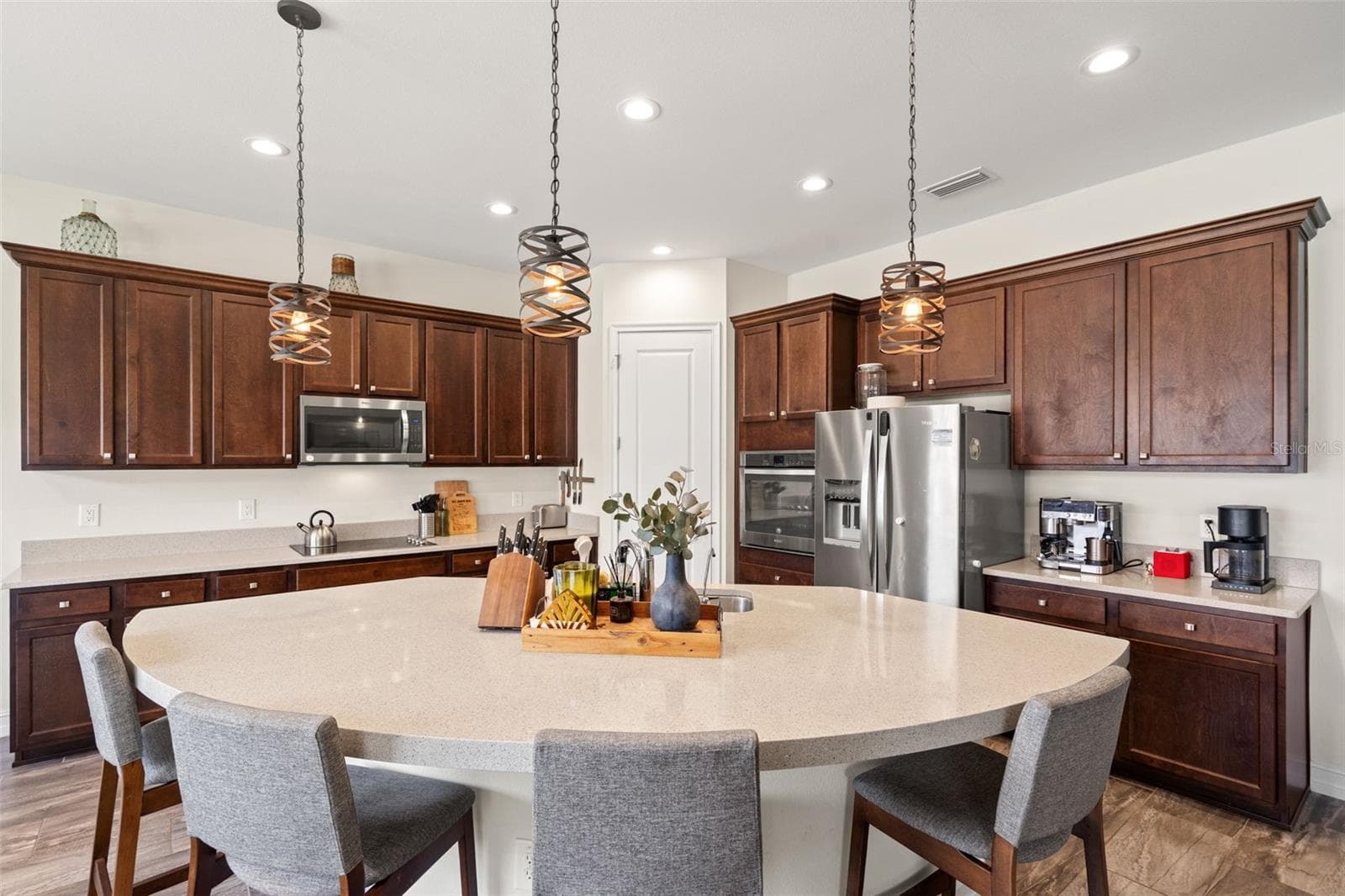 Single Family Residence at 1723 WHITEWILLOW DR, WESLEY CHAPEL, photo 37 of 85