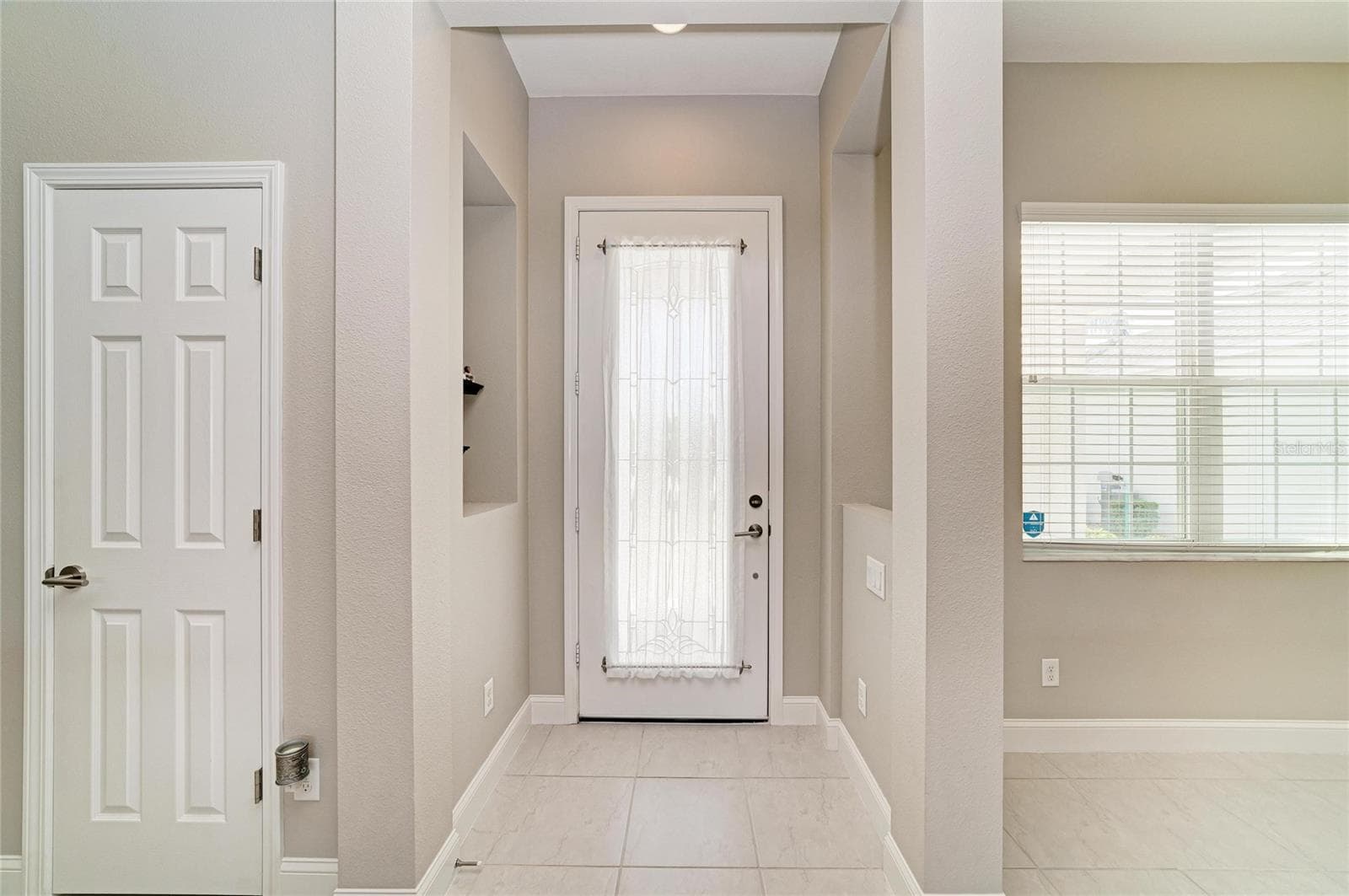Single Family Residence at 3835 CREEKSIDE PARK DR, PARRISH, photo 4 of 55