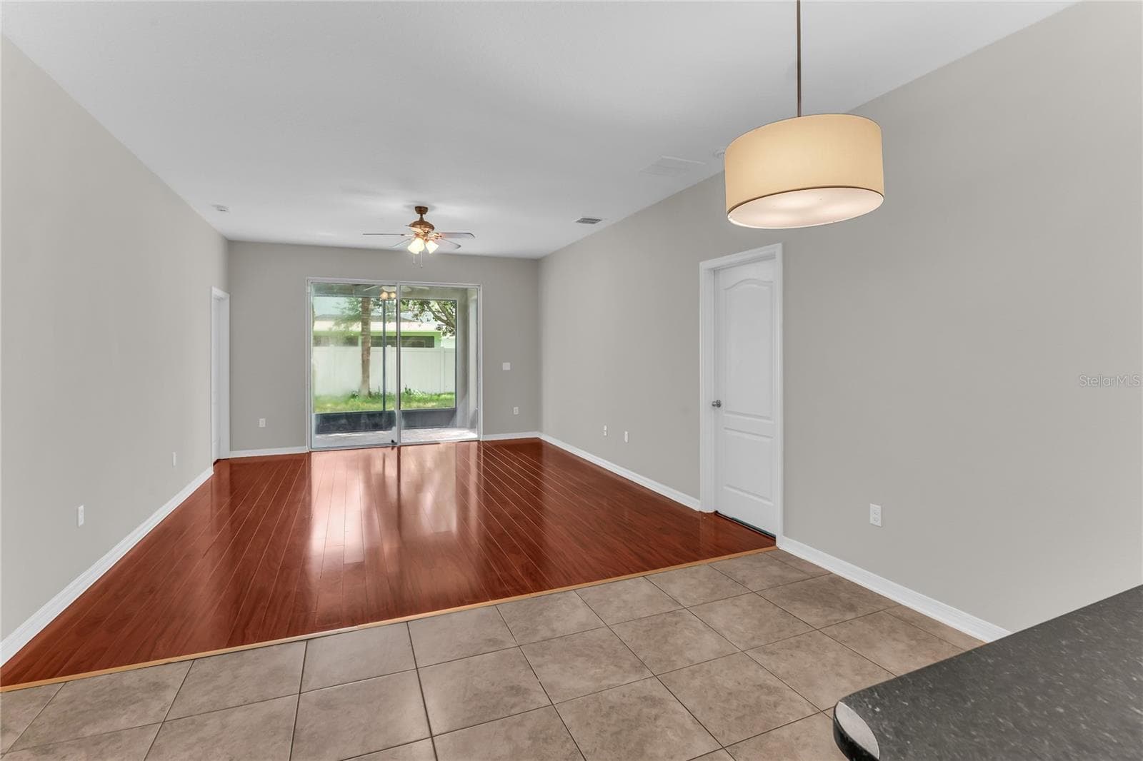 Breakfast Nook & Family Room - 847 AYDEN OAK LN, OCOEE