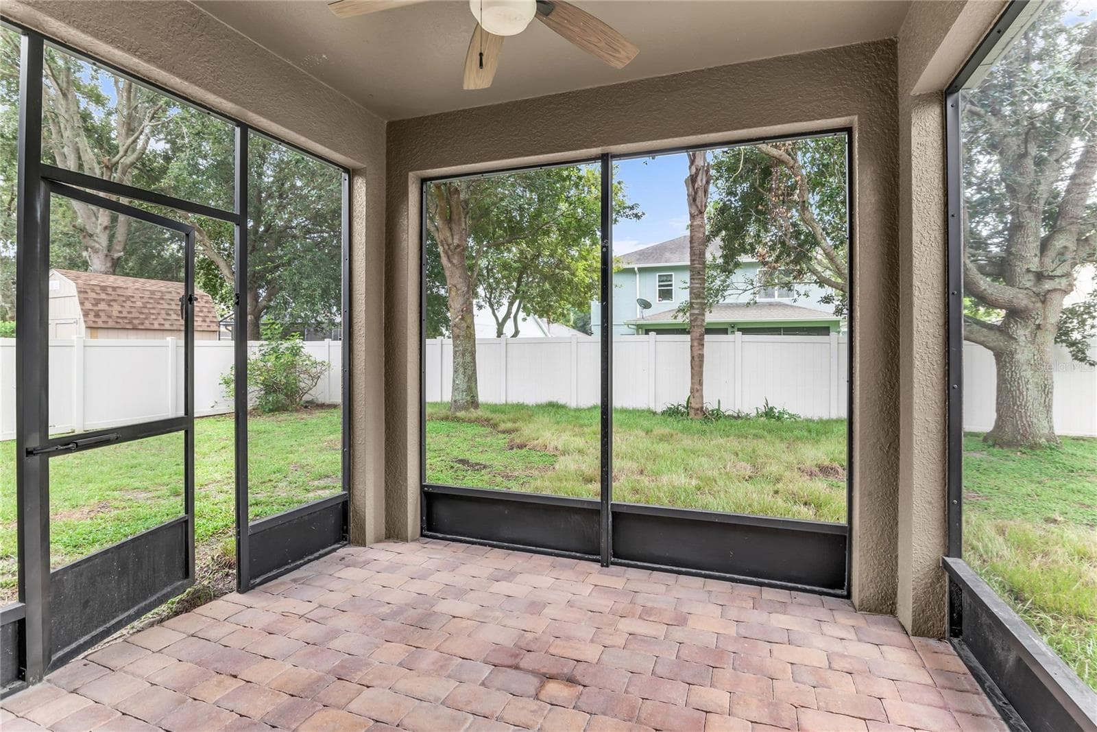 Covered & Screened In Patio - 847 AYDEN OAK LN, OCOEE