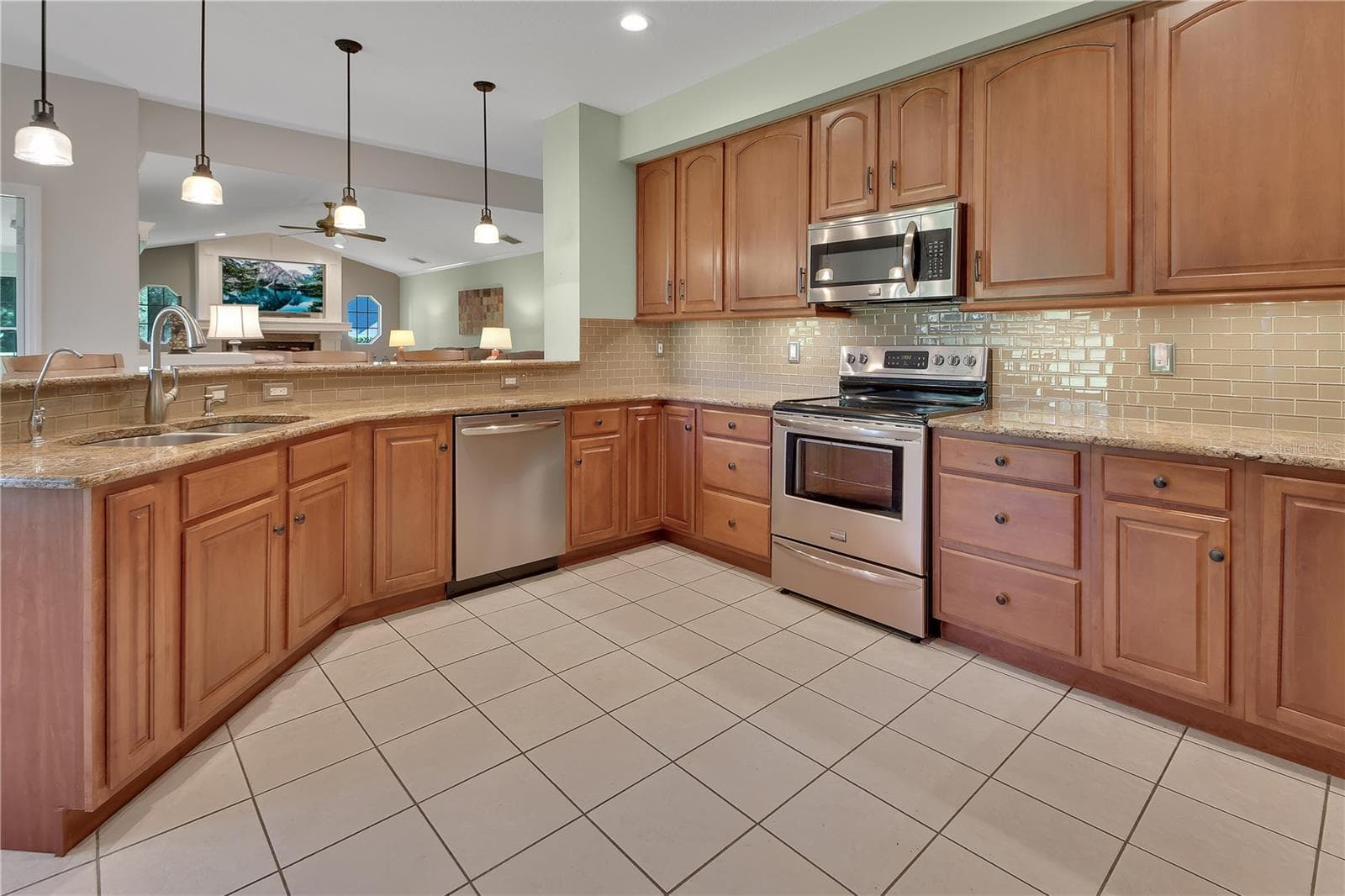 Single Family Residence at 1925 GLENWOOD OAKS LN, DELAND, photo 11 of 38