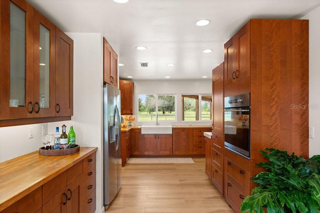 Single Family Residence at 5240 MYAKKA VALLEY TRL, SARASOTA, photo 14 of 42