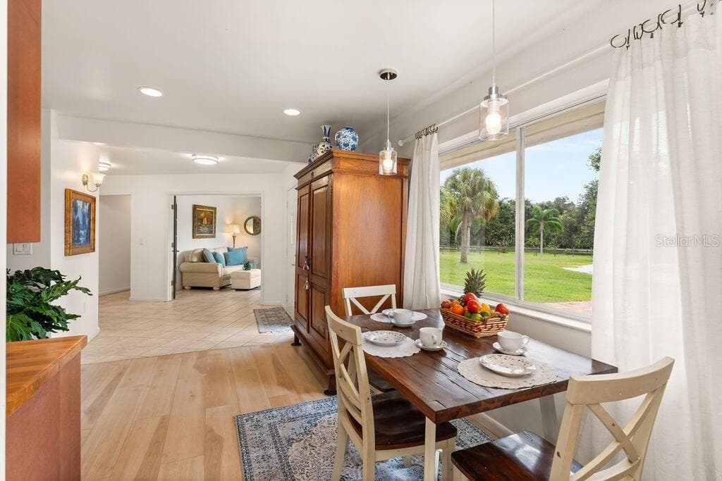Single Family Residence at 5240 MYAKKA VALLEY TRL, SARASOTA, photo 17 of 42