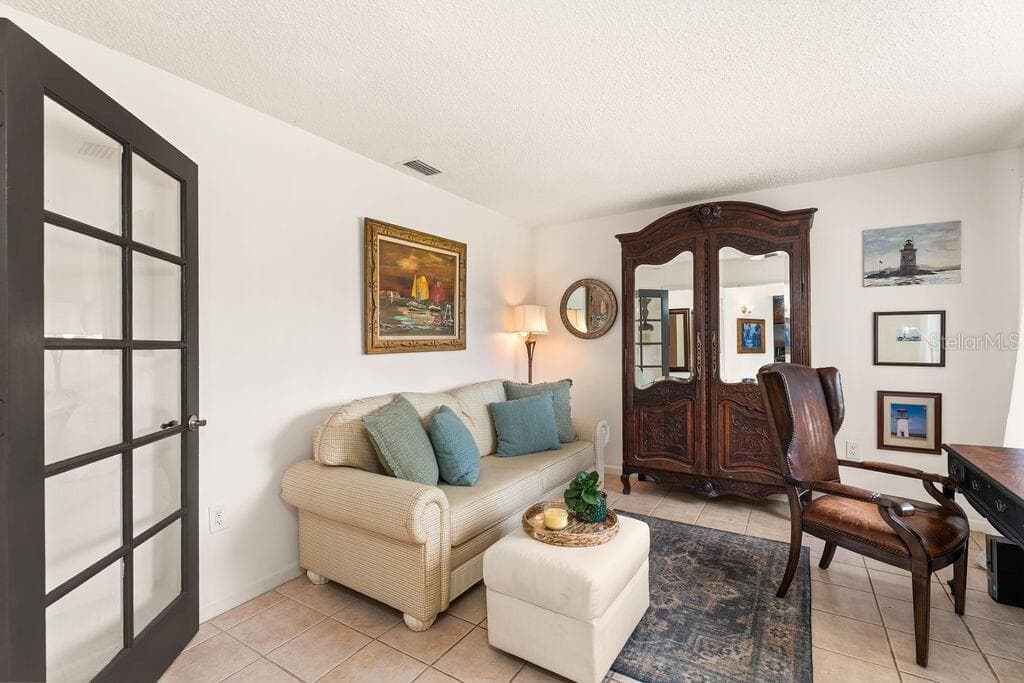 Single Family Residence at 5240 MYAKKA VALLEY TRL, SARASOTA, photo 19 of 42