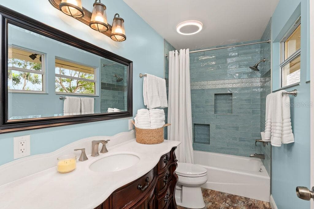 Single Family Residence at 5240 MYAKKA VALLEY TRL, SARASOTA, photo 24 of 42