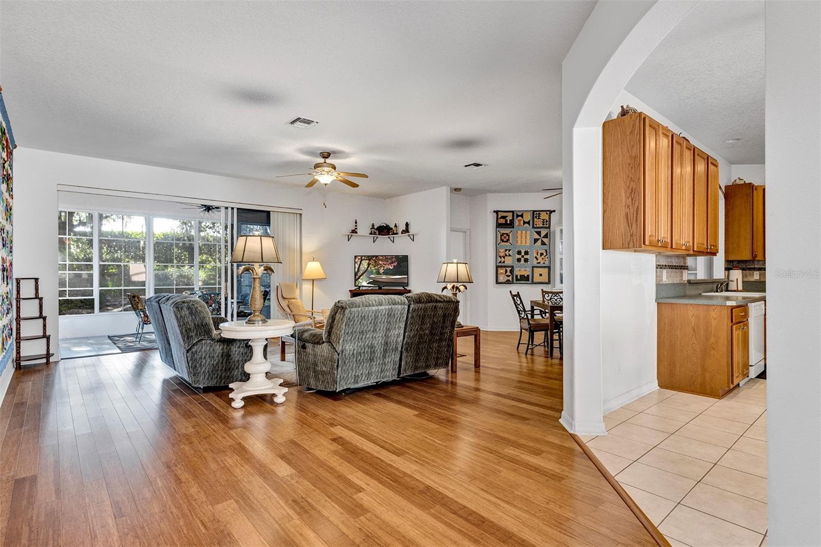 Single Family Residence at 4958 PORTSMOUTH ST, TAVARES, photo 7 of 76