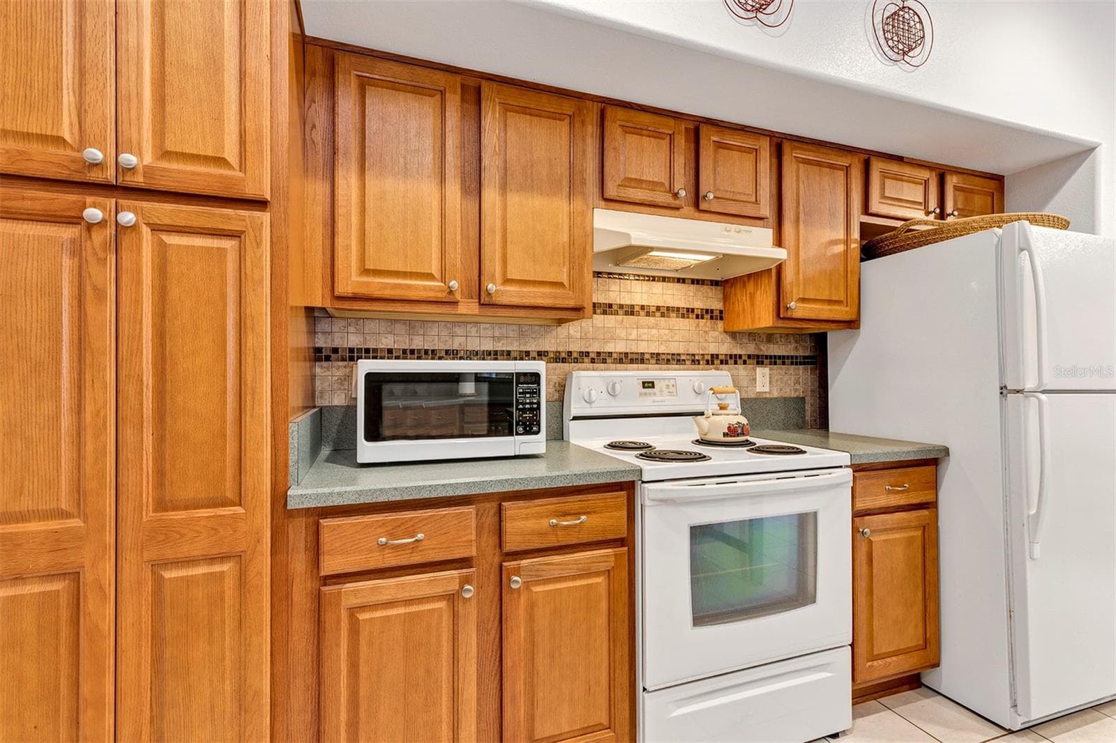 Single Family Residence at 4958 PORTSMOUTH ST, TAVARES, photo 12 of 76