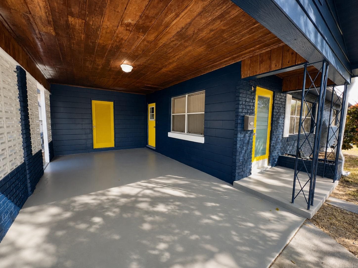 Single Family Residence at 501 AVENUE G SE, WINTER HAVEN, photo 2 of 27