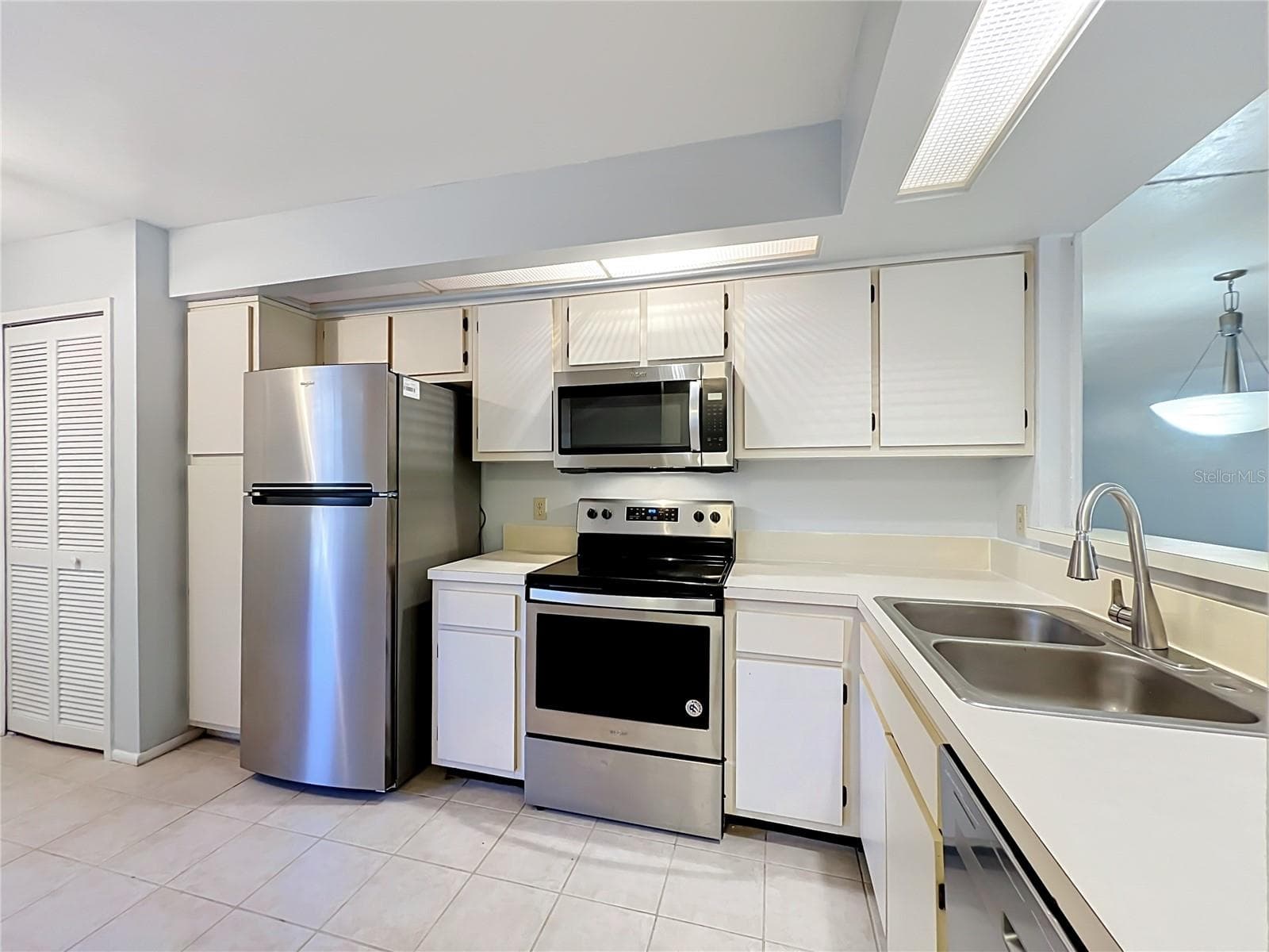 Townhouse at 635 NORTHBRIDGE DR, ALTAMONTE SPRINGS, photo 12 of 71