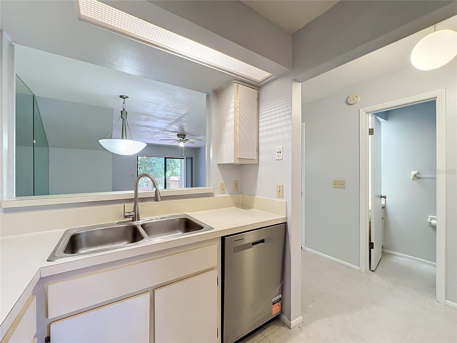 Townhouse at 635 NORTHBRIDGE DR, ALTAMONTE SPRINGS, photo 14 of 71