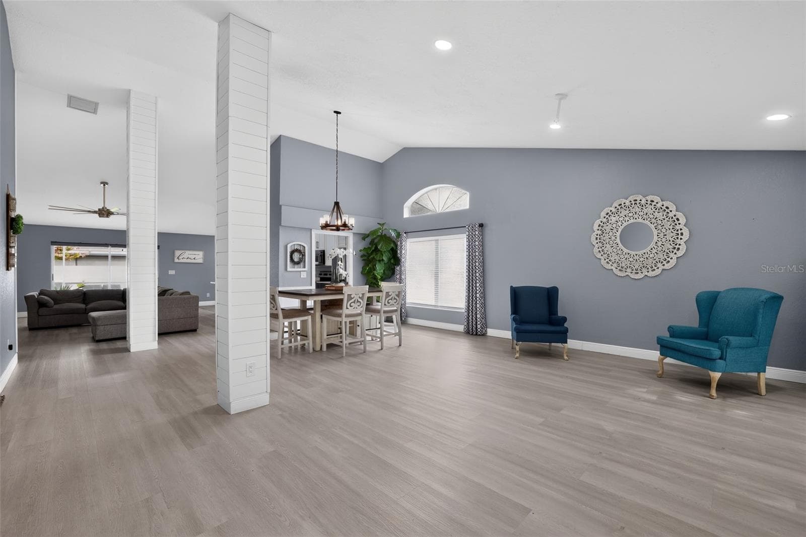 Single Family Residence at 17721 HAMPSHIRE OAK DR, TAMPA, photo 14 of 35