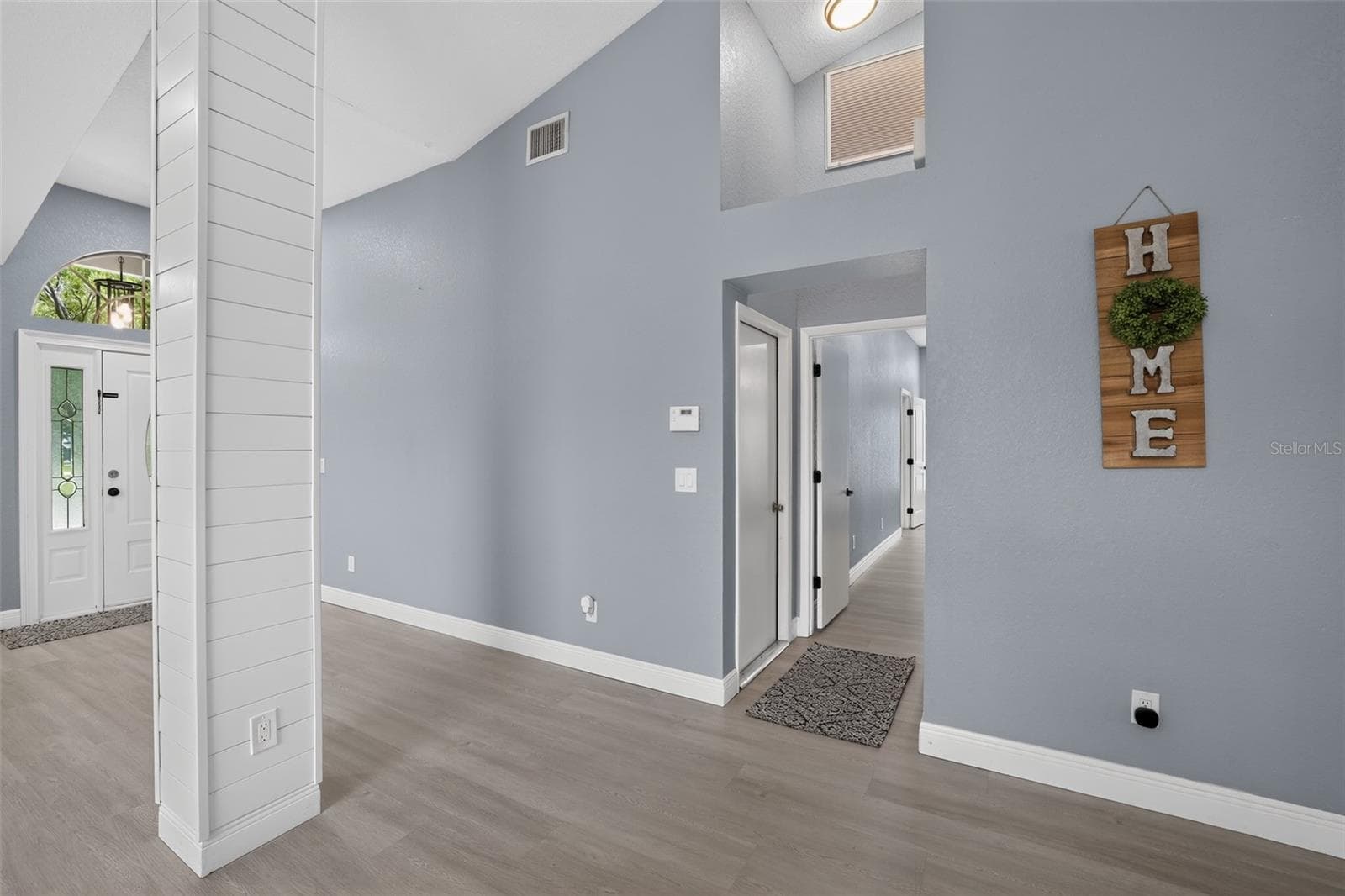 Single Family Residence at 17721 HAMPSHIRE OAK DR, TAMPA, photo 17 of 35