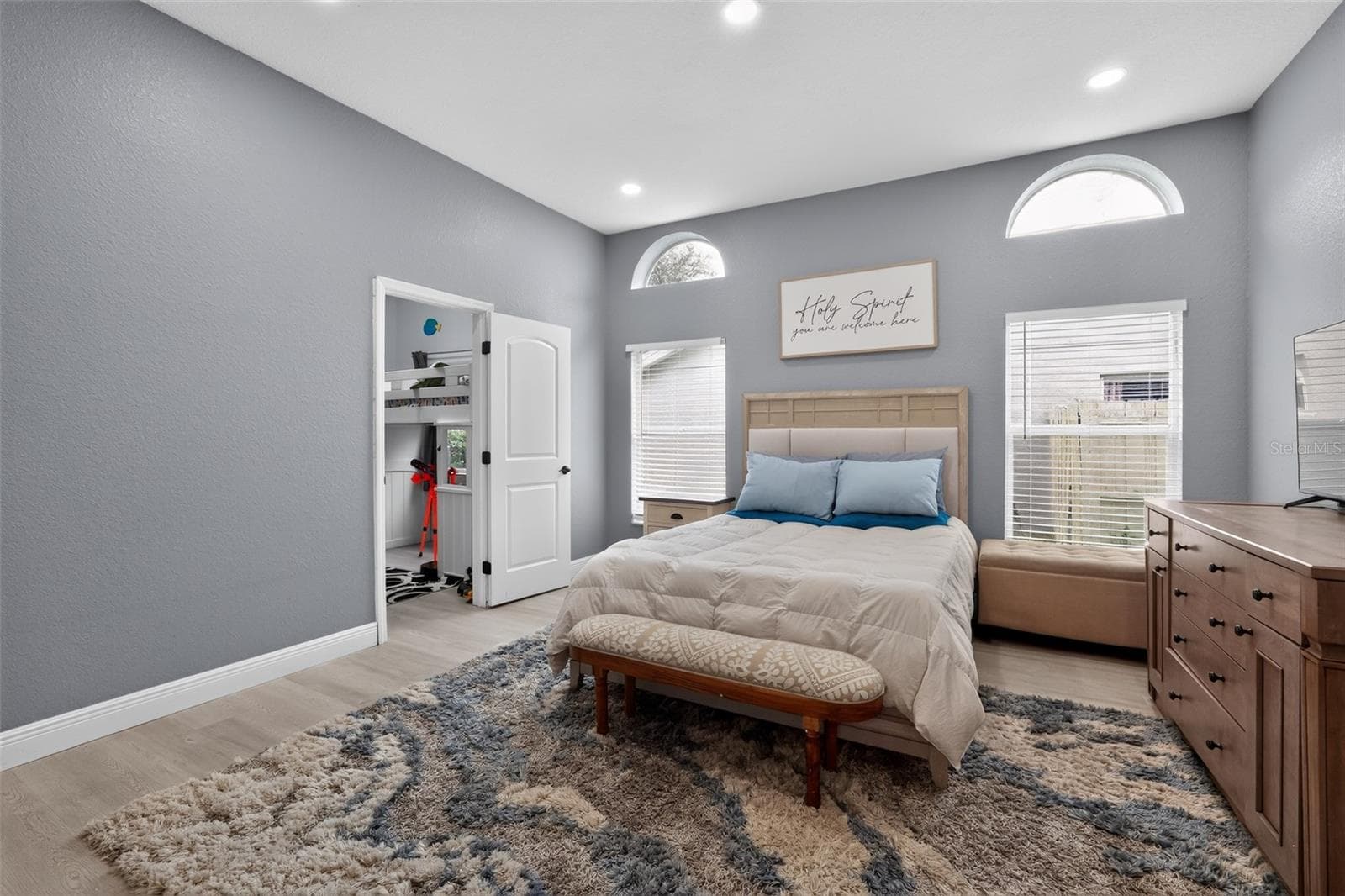 Single Family Residence at 17721 HAMPSHIRE OAK DR, TAMPA, photo 20 of 35