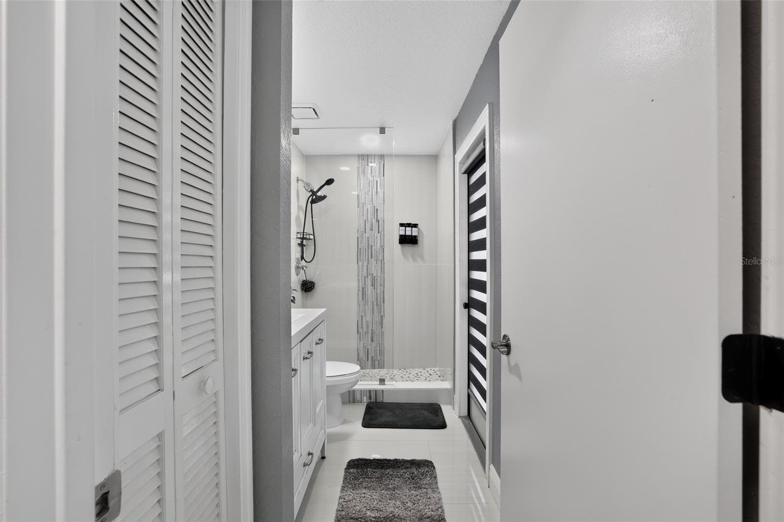 Single Family Residence at 17721 HAMPSHIRE OAK DR, TAMPA, photo 31 of 35
