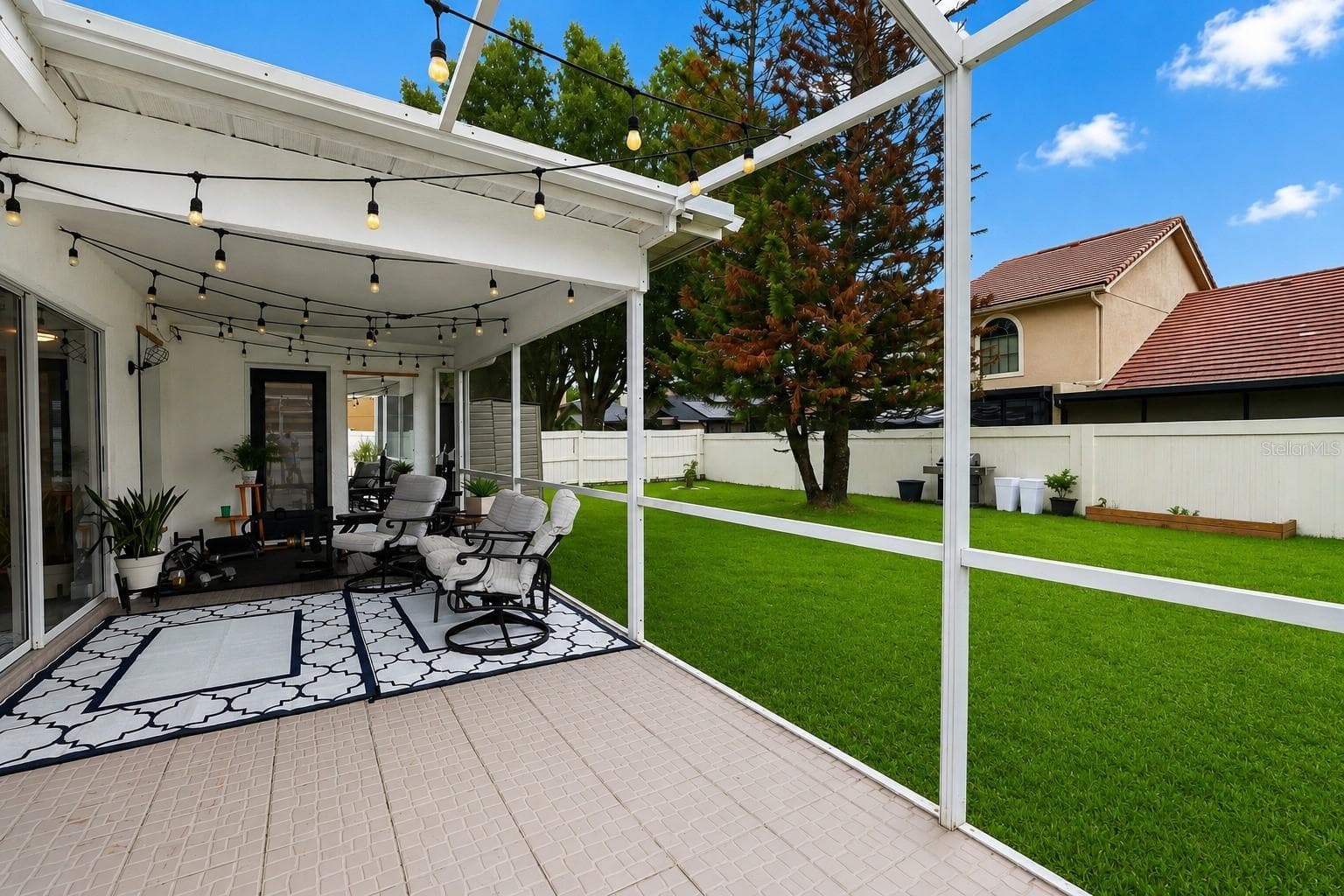 Single Family Residence at 17721 HAMPSHIRE OAK DR, TAMPA, photo 34 of 35