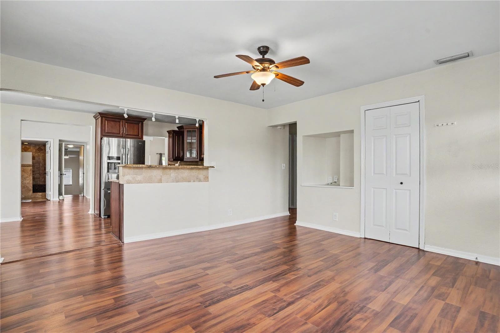 Single Family Residence at 5210 4TH AVE N, ST PETERSBURG, photo 7 of 41