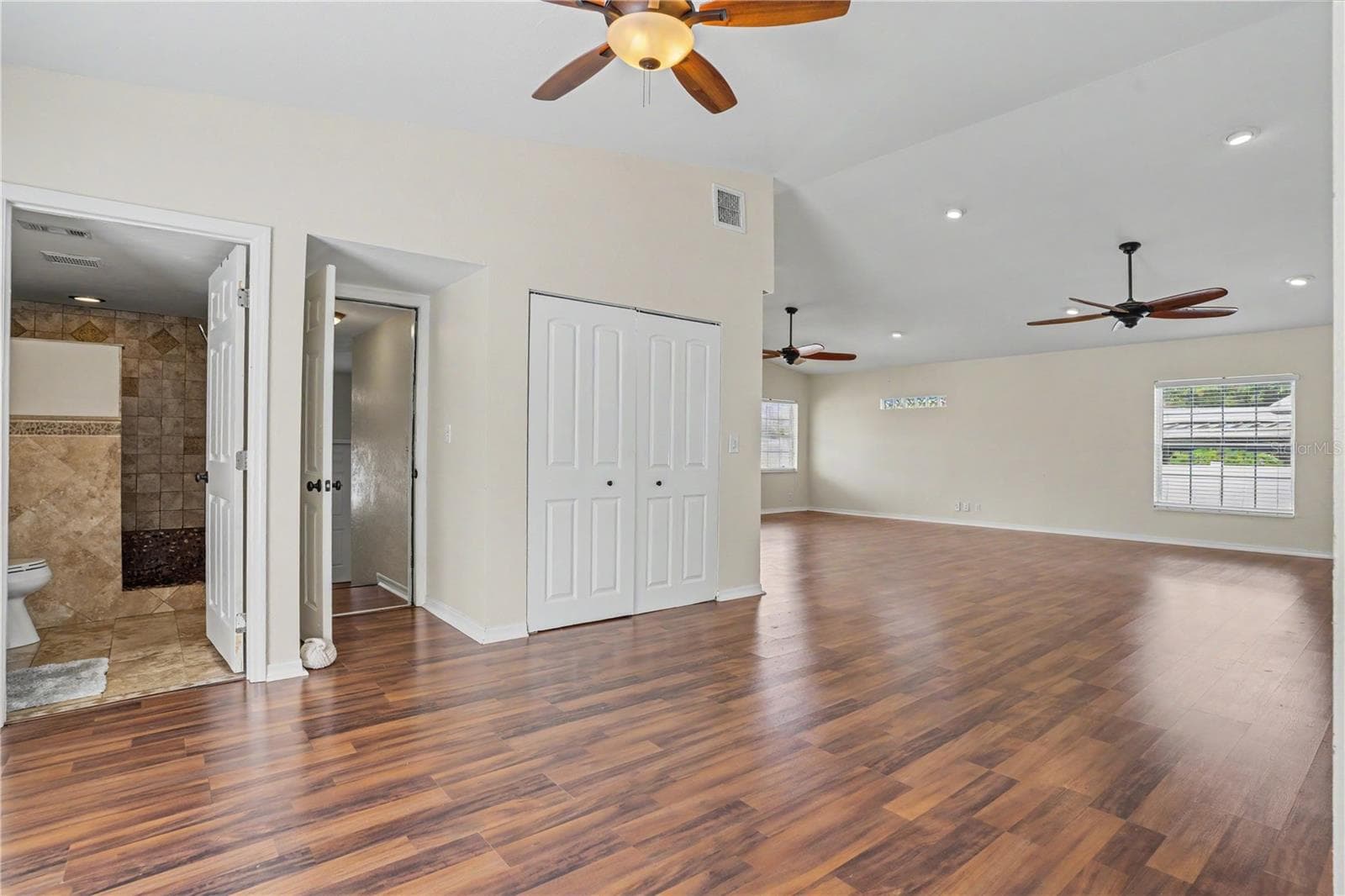 Single Family Residence at 5210 4TH AVE N, ST PETERSBURG, photo 14 of 41