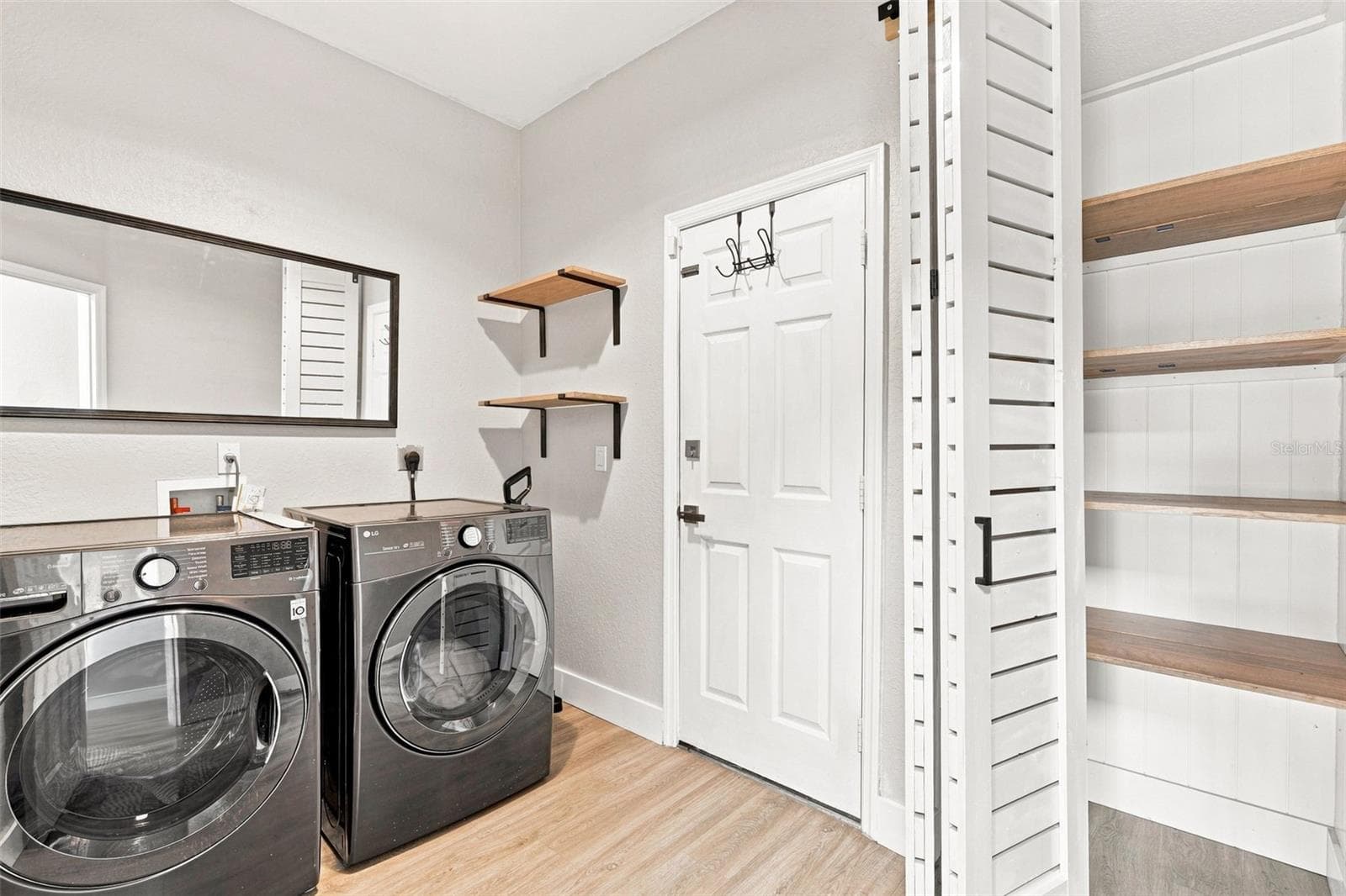 Laundry - 1464 HALACKA RD, NORTH PORT