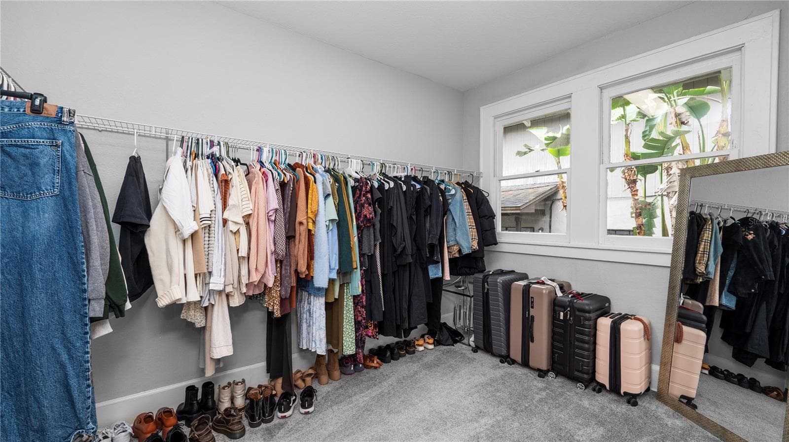 Primary Closet - 730 COLLEGE AVE, LAKELAND