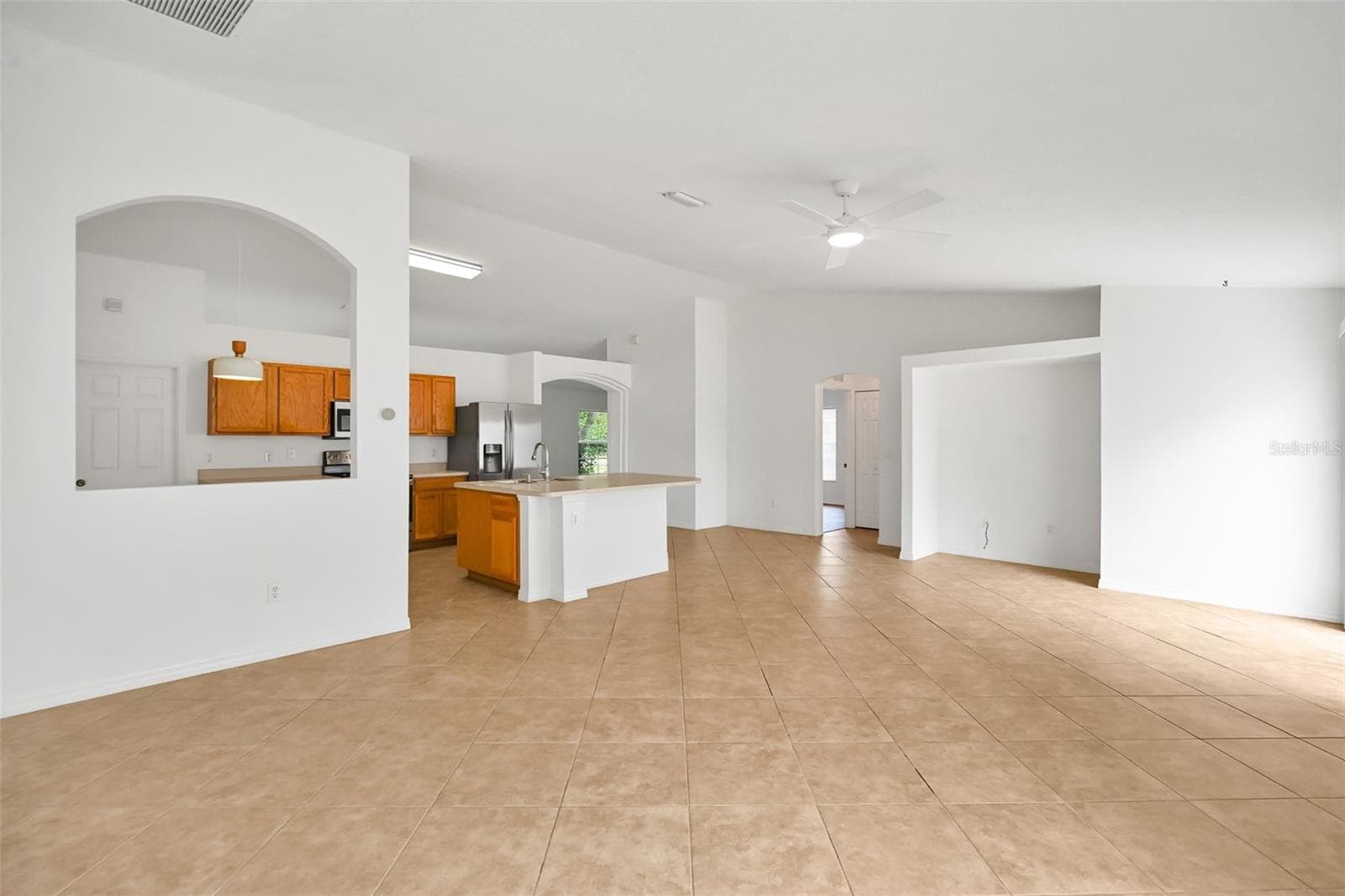 Single Family Residence at 18 JUNIPER LOOP DR, OCALA, photo 10 of 31