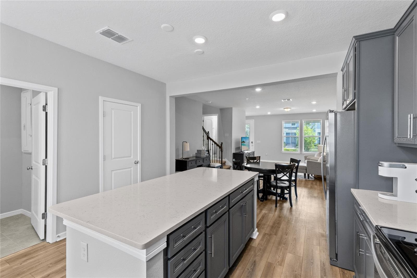 Townhouse at 14376 SAPELO BEACH DR, ORLANDO, photo 6 of 31