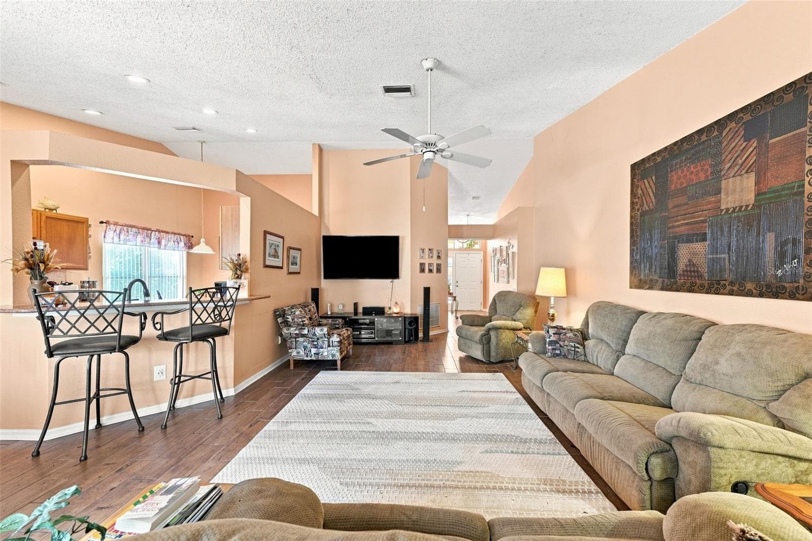 Single Family Residence at 207 LAKEWAY LN, APOLLO BEACH, photo 4 of 48