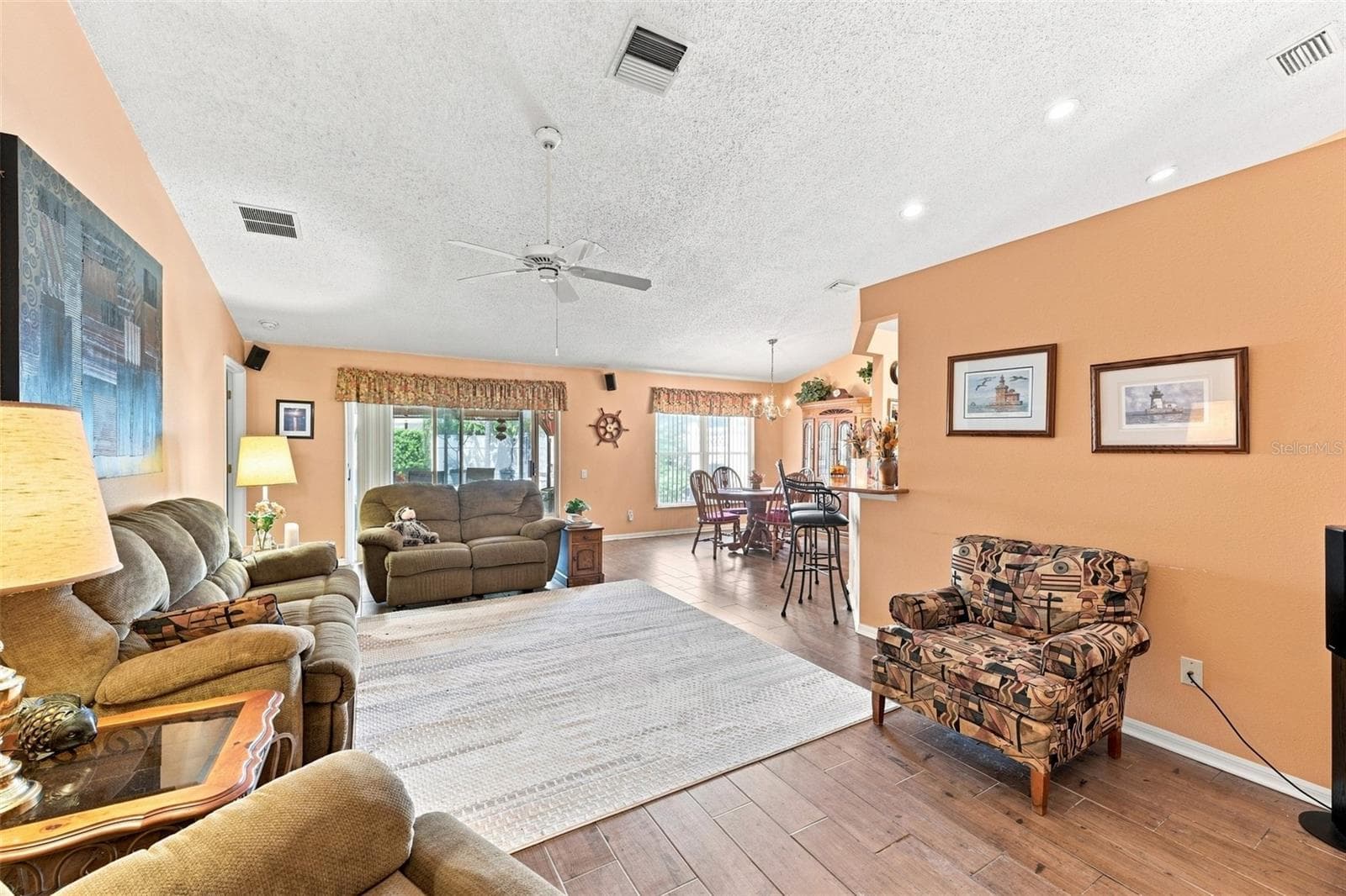 Single Family Residence at 207 LAKEWAY LN, APOLLO BEACH, photo 7 of 48