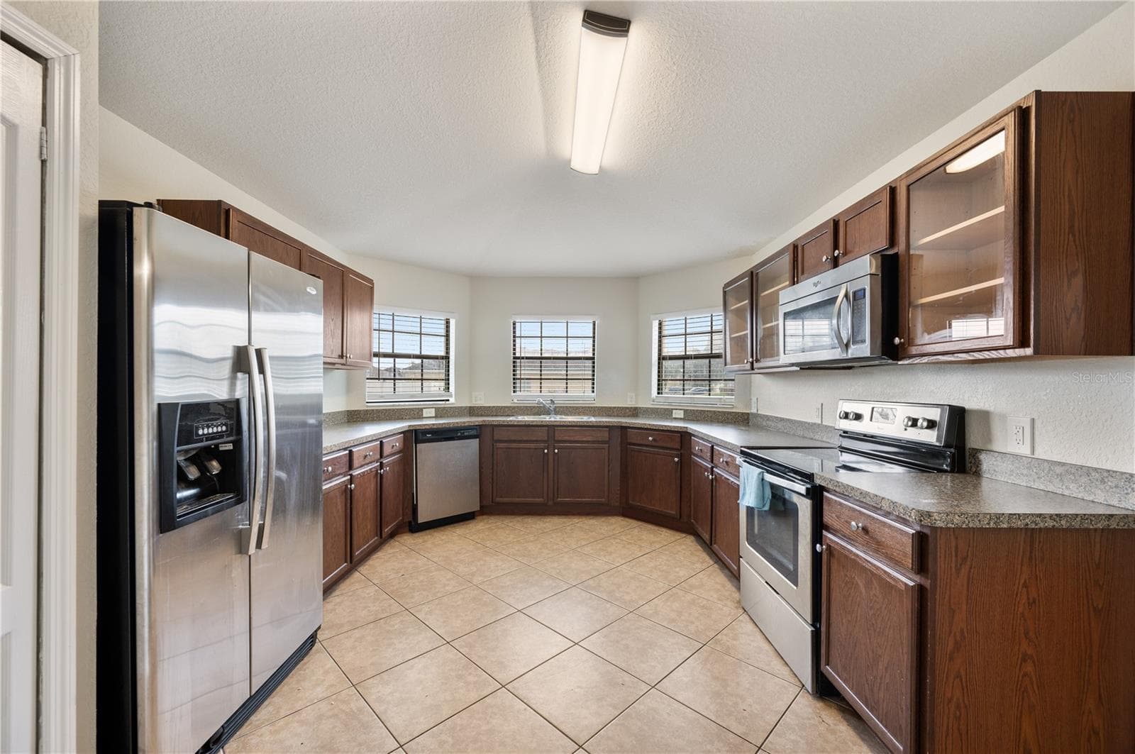 Single Family Residence at 7019 HEATHERBROOK DR, LAKELAND, photo 5 of 39