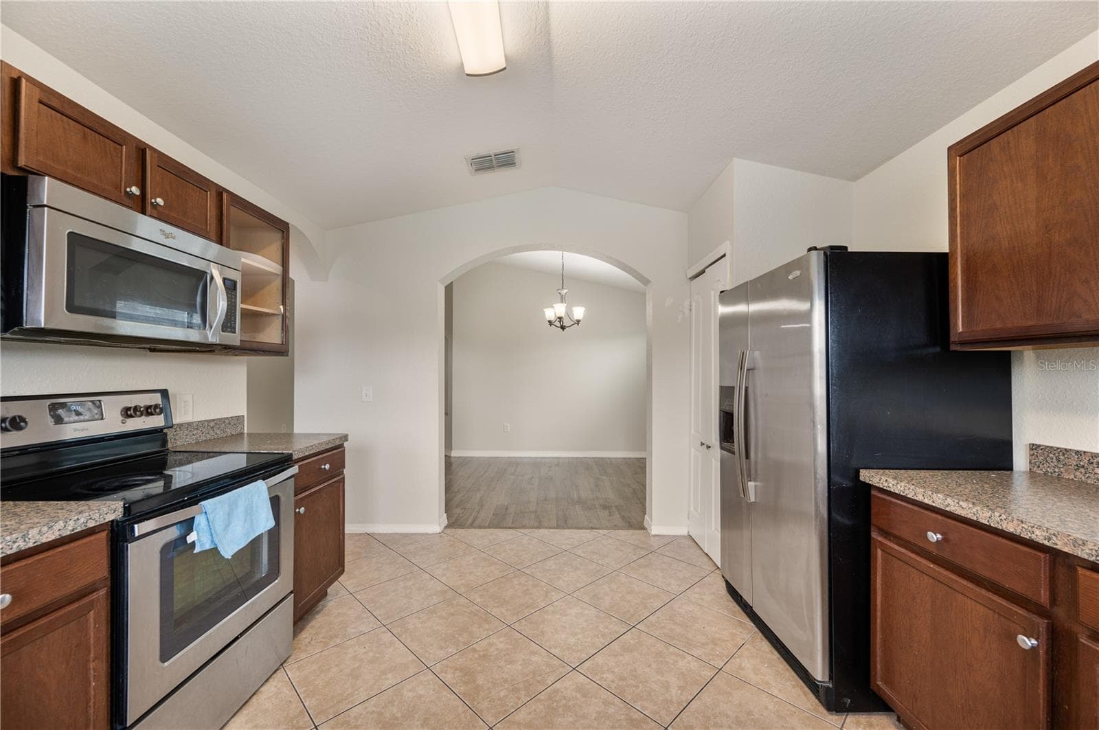 Single Family Residence at 7019 HEATHERBROOK DR, LAKELAND, photo 7 of 39