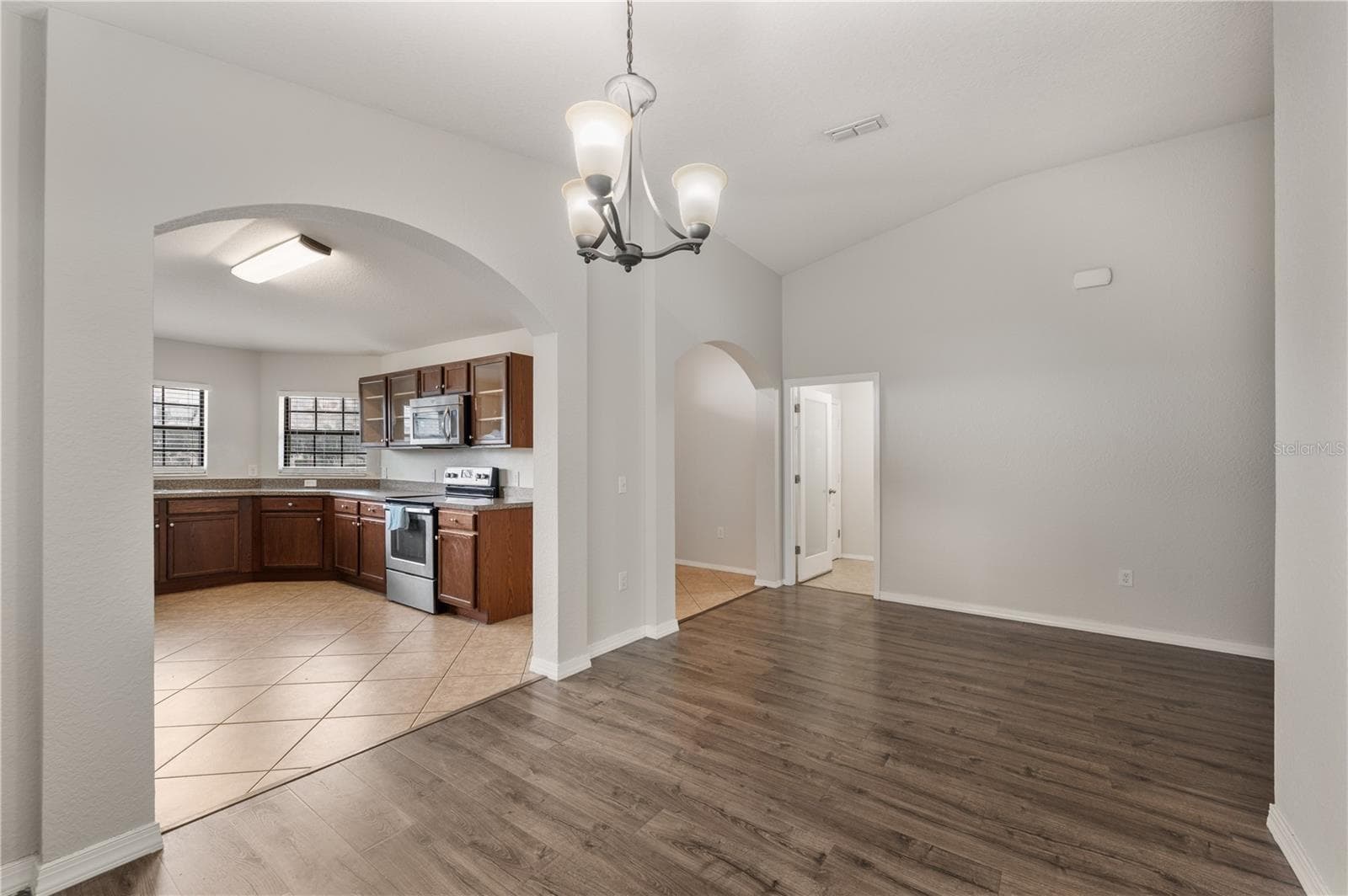 Single Family Residence at 7019 HEATHERBROOK DR, LAKELAND, photo 10 of 39