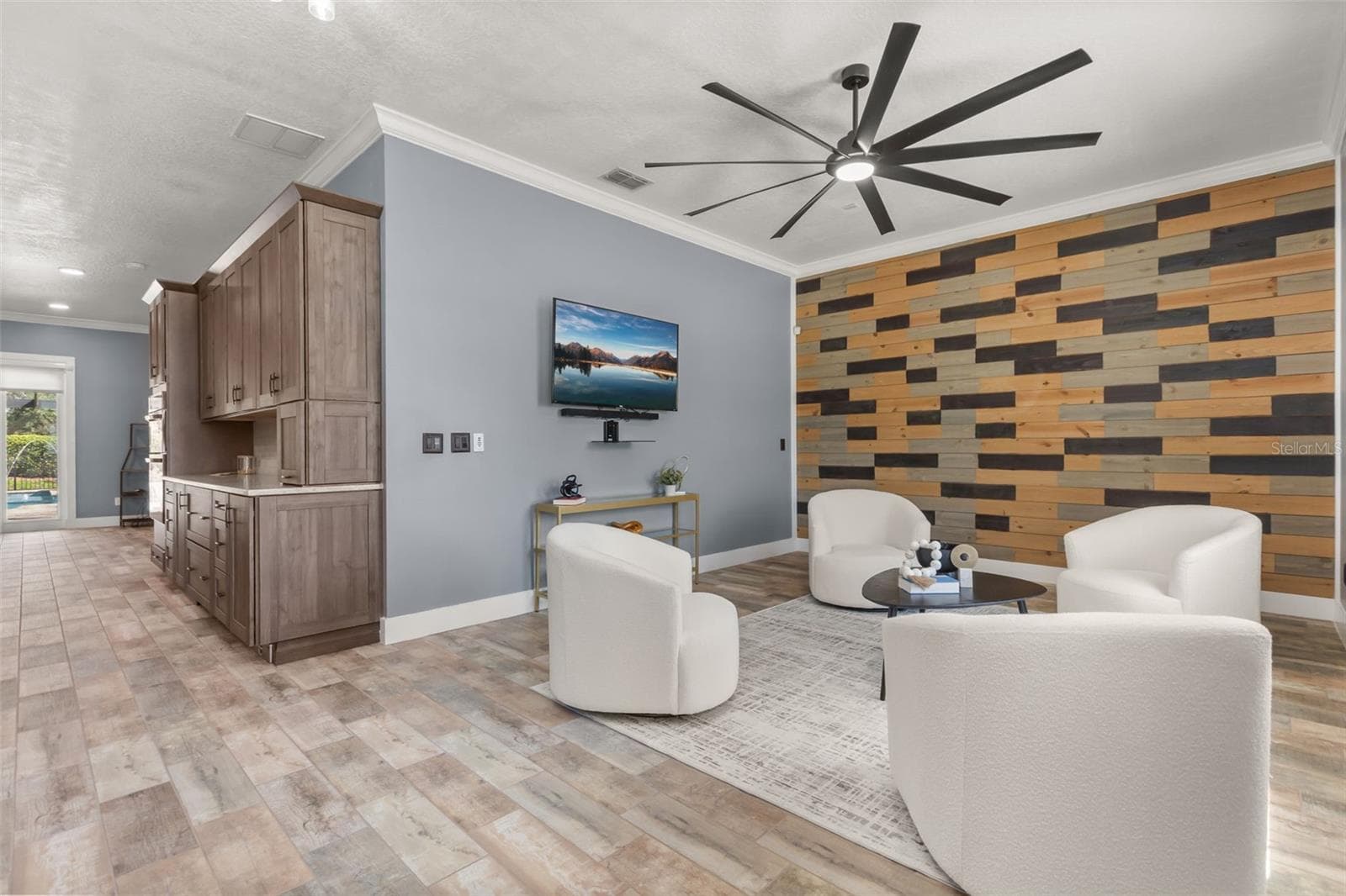 Upgraded remote controlled fan and light, accent wall adds interest to the space ~ - 5006 RISHLEY RUN WAY, MOUNT DORA