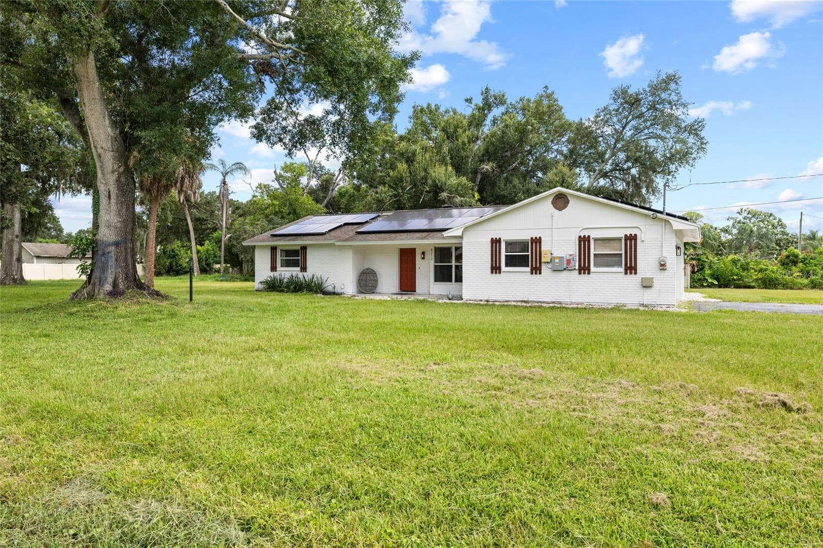 Single Family Residence at 8212 SUNNY VALE PL, TAMPA, photo 3 of 59