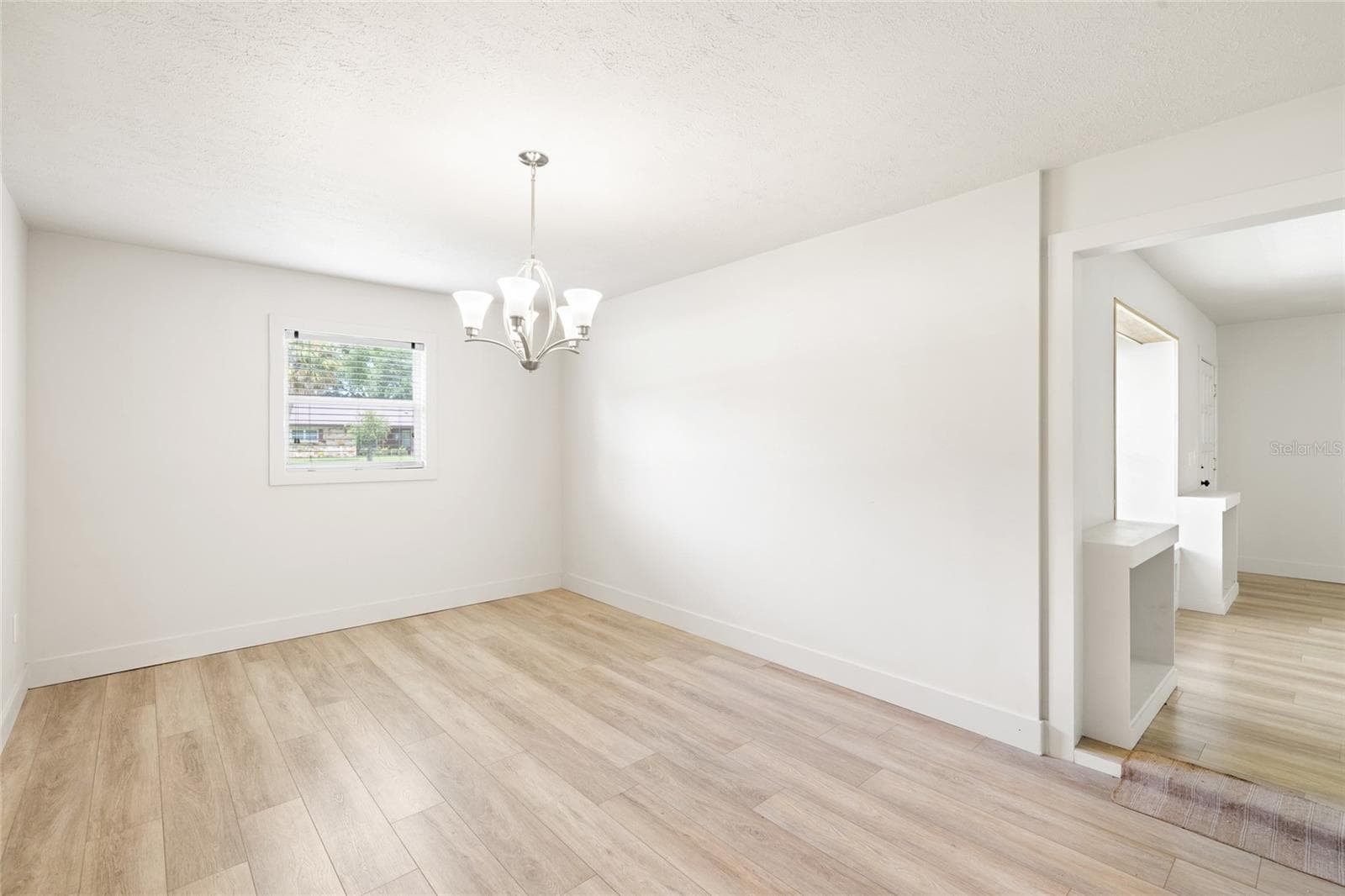 Single Family Residence at 8212 SUNNY VALE PL, TAMPA, photo 13 of 59