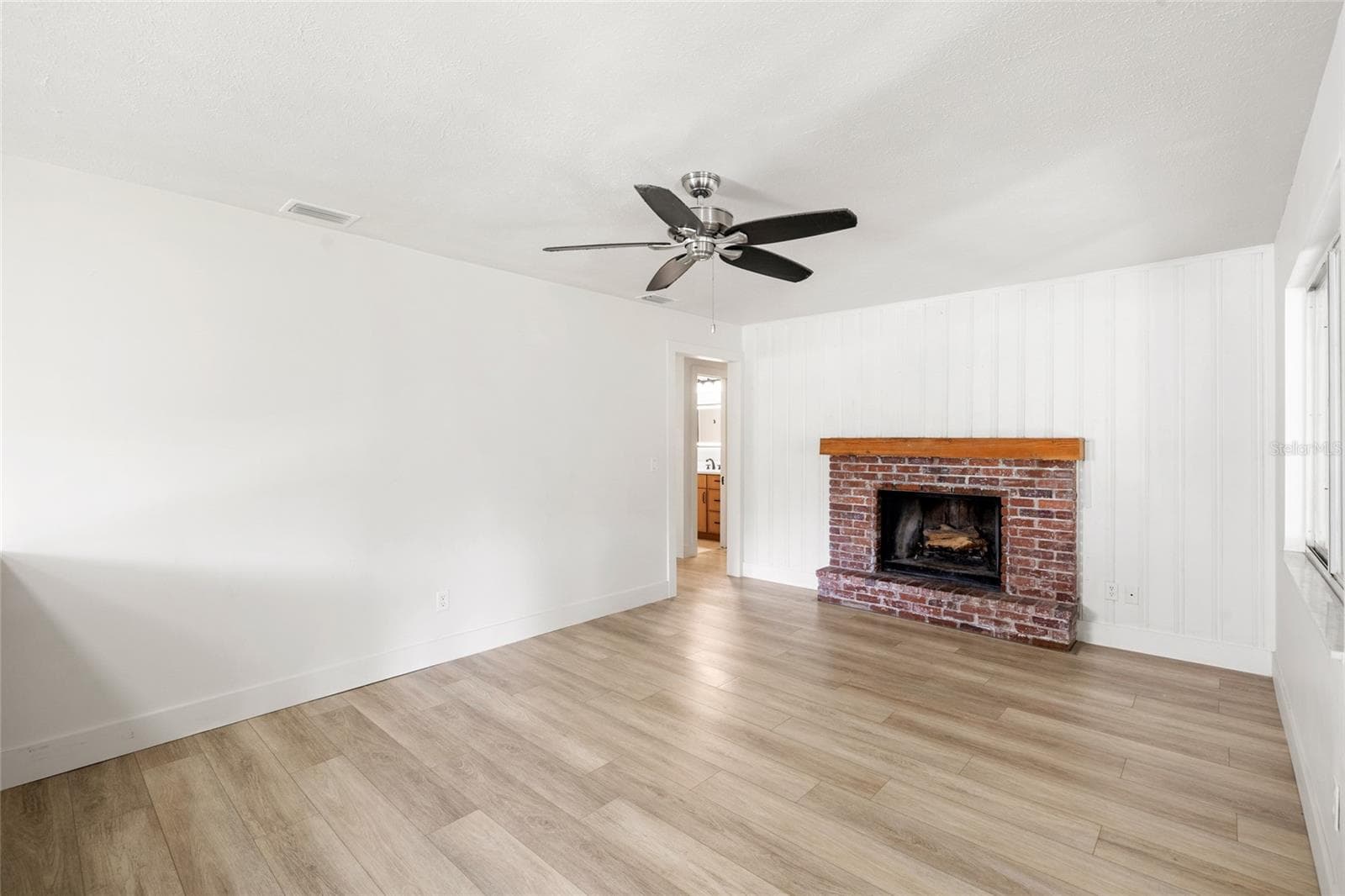 Single Family Residence at 8212 SUNNY VALE PL, TAMPA, photo 16 of 59