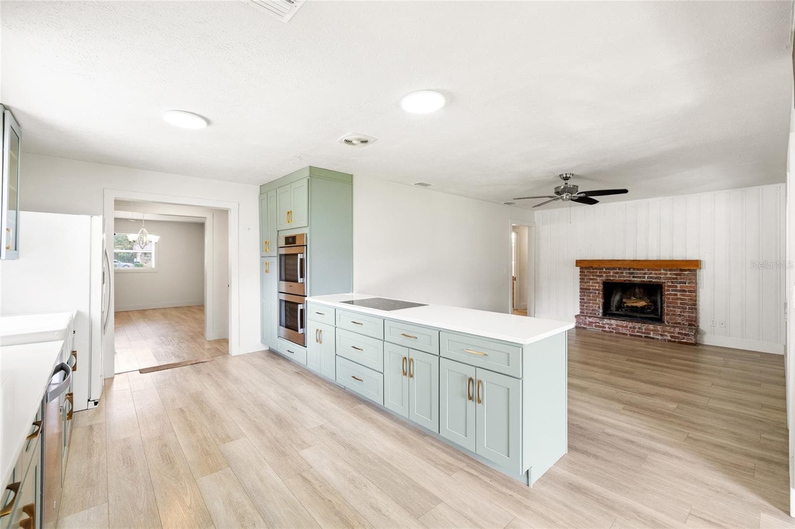 Single Family Residence at 8212 SUNNY VALE PL, TAMPA, photo 18 of 59