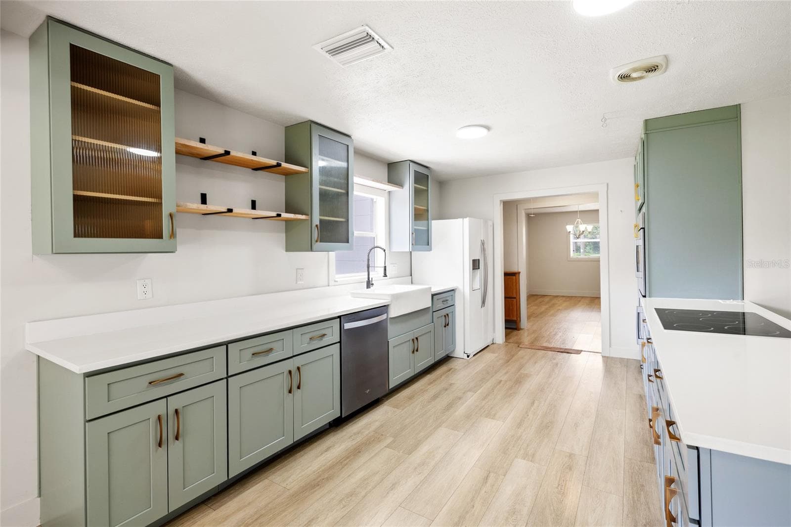 Single Family Residence at 8212 SUNNY VALE PL, TAMPA, photo 23 of 59