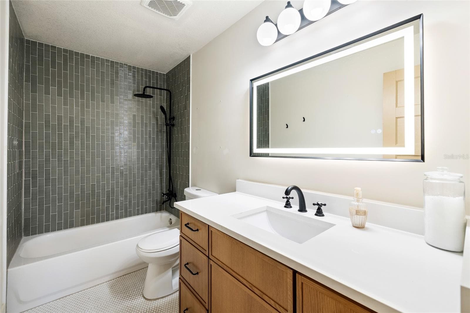 Single Family Residence at 8212 SUNNY VALE PL, TAMPA, photo 35 of 59