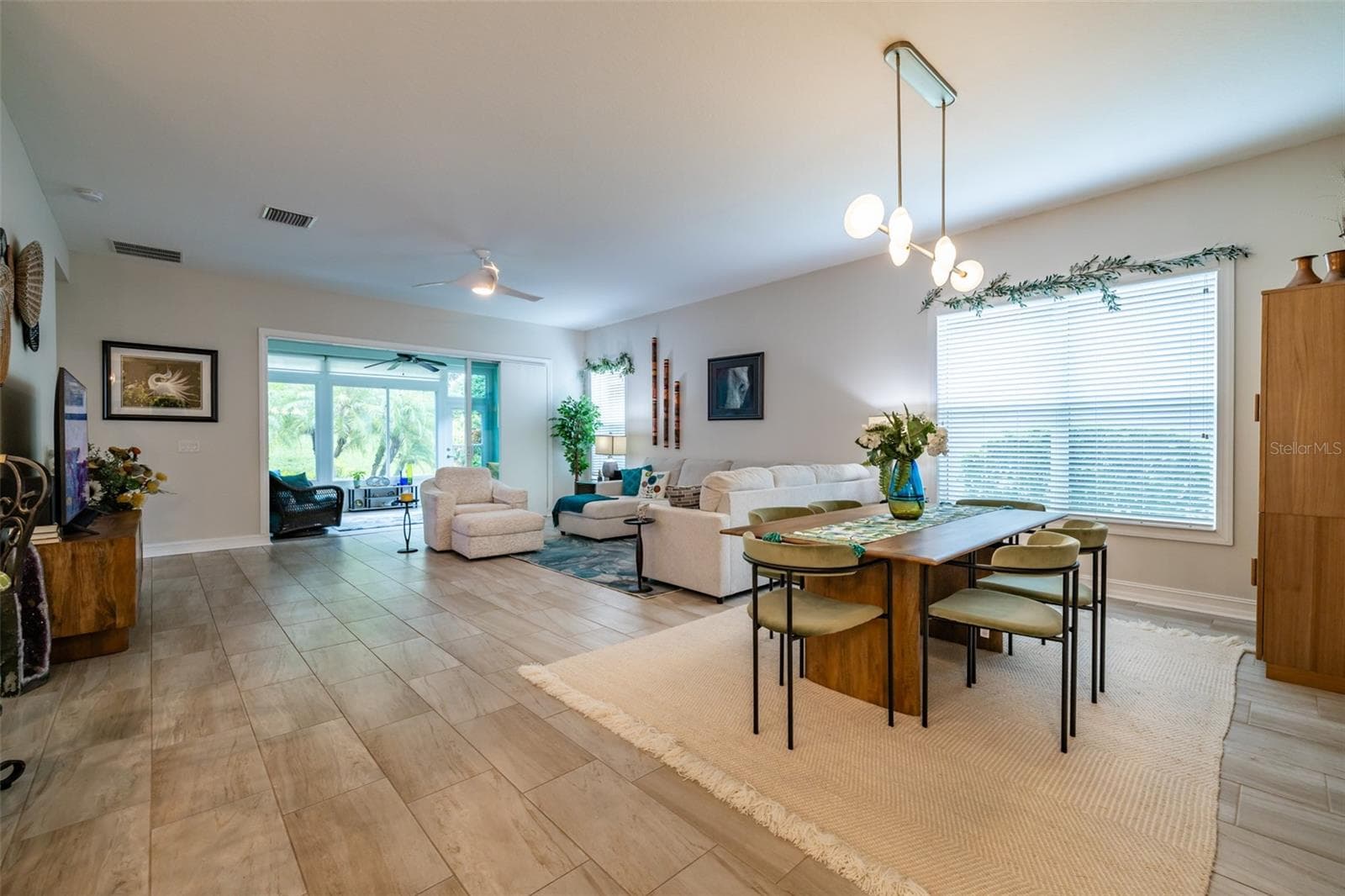 Single Family Residence at 15818 COBBLE MILL DR, WIMAUMA, photo 18 of 97