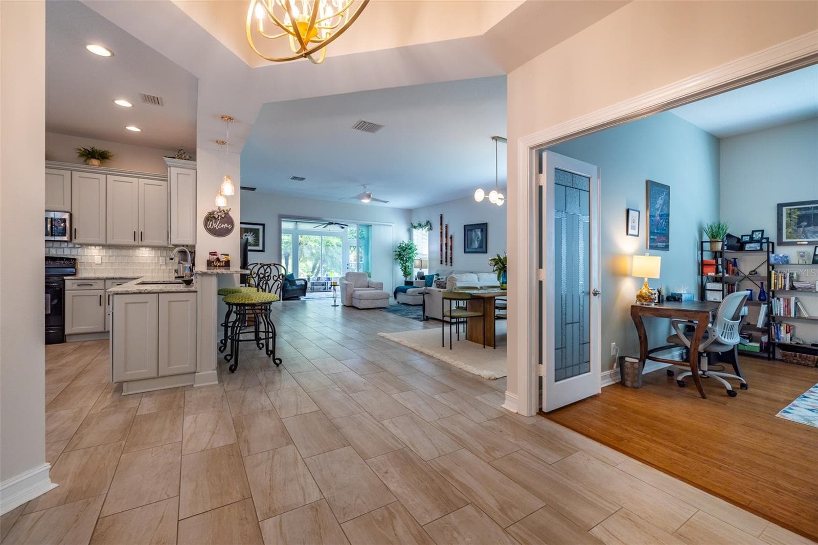 Single Family Residence at 15818 COBBLE MILL DR, WIMAUMA, photo 33 of 97