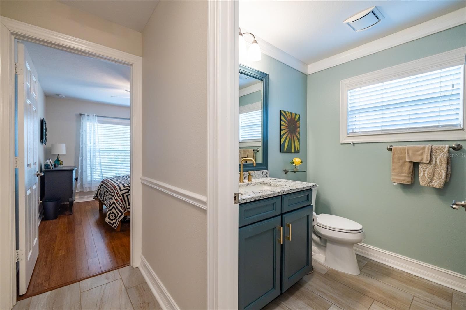 Single Family Residence at 15818 COBBLE MILL DR, WIMAUMA, photo 37 of 97